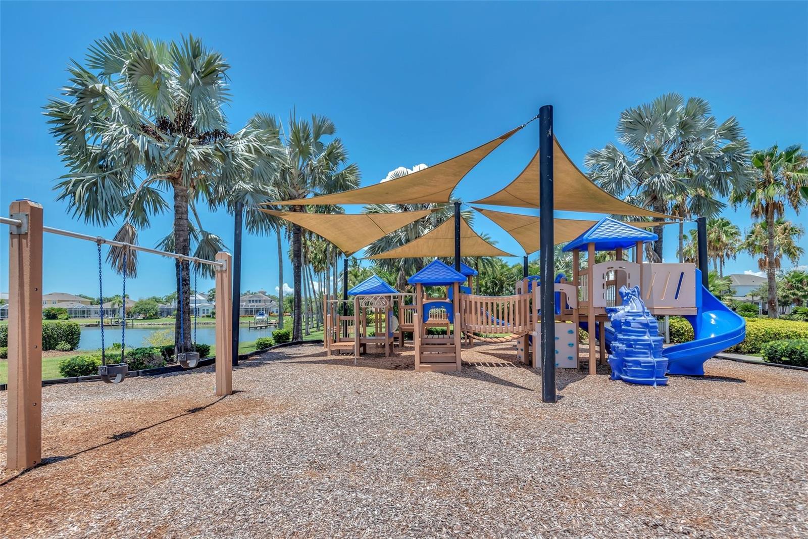 5405 MERRITT ISLAND DR, APOLLO BEACH, FL, 33572