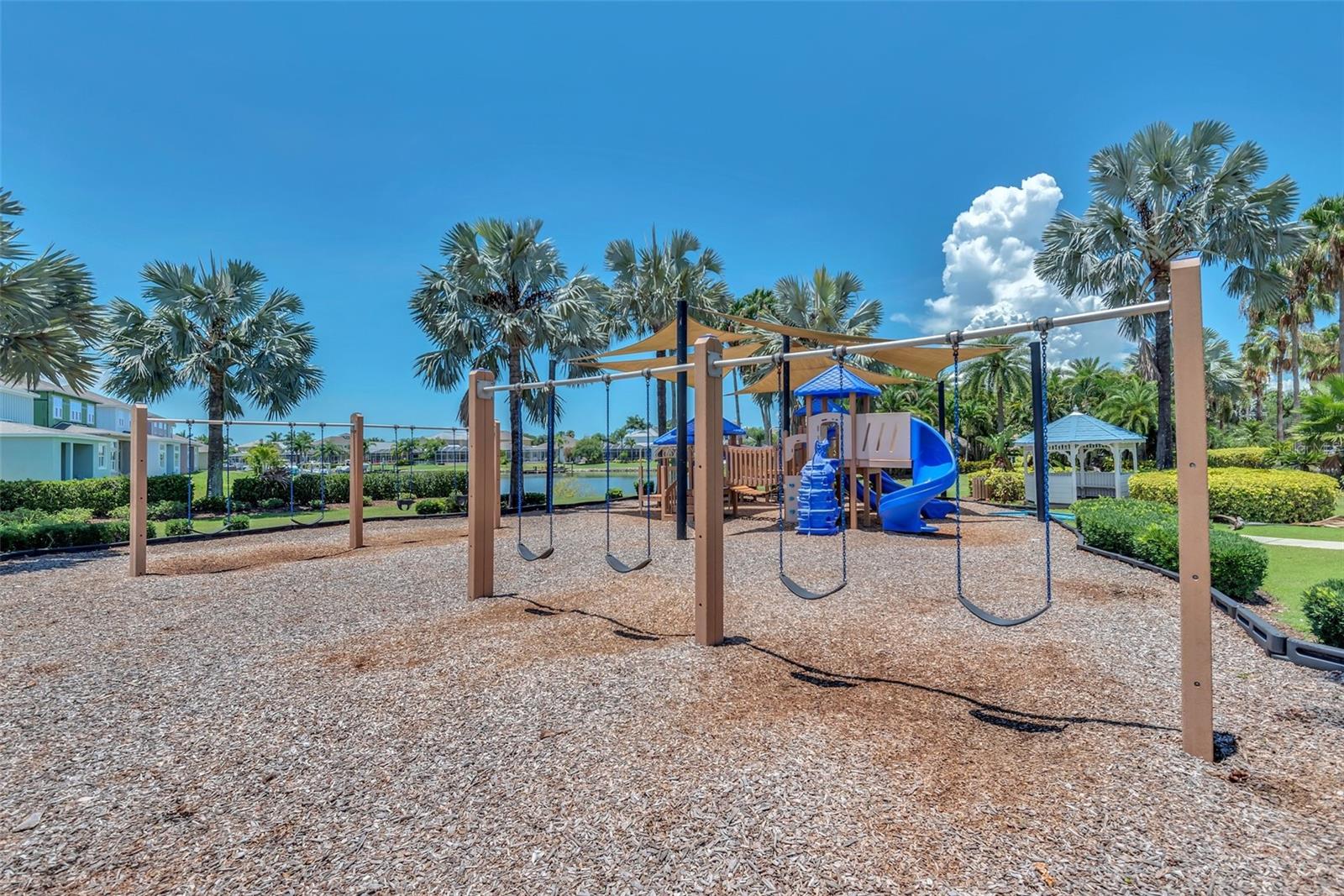 5405 MERRITT ISLAND DR, APOLLO BEACH, FL, 33572