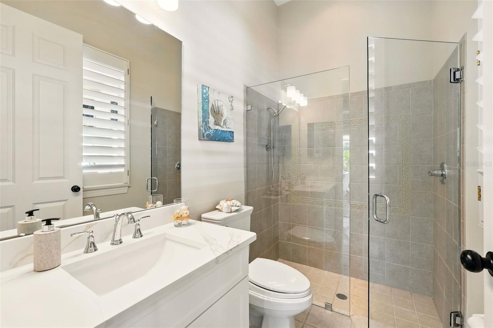 5405 MERRITT ISLAND DR, APOLLO BEACH, FL, 33572