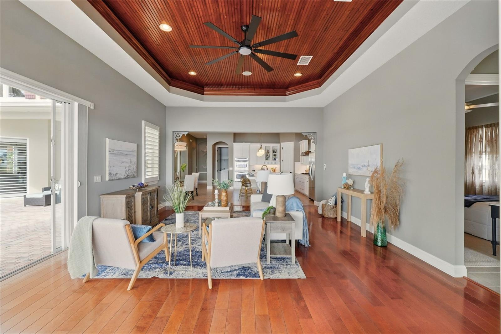 5405 MERRITT ISLAND DR, APOLLO BEACH, FL, 33572