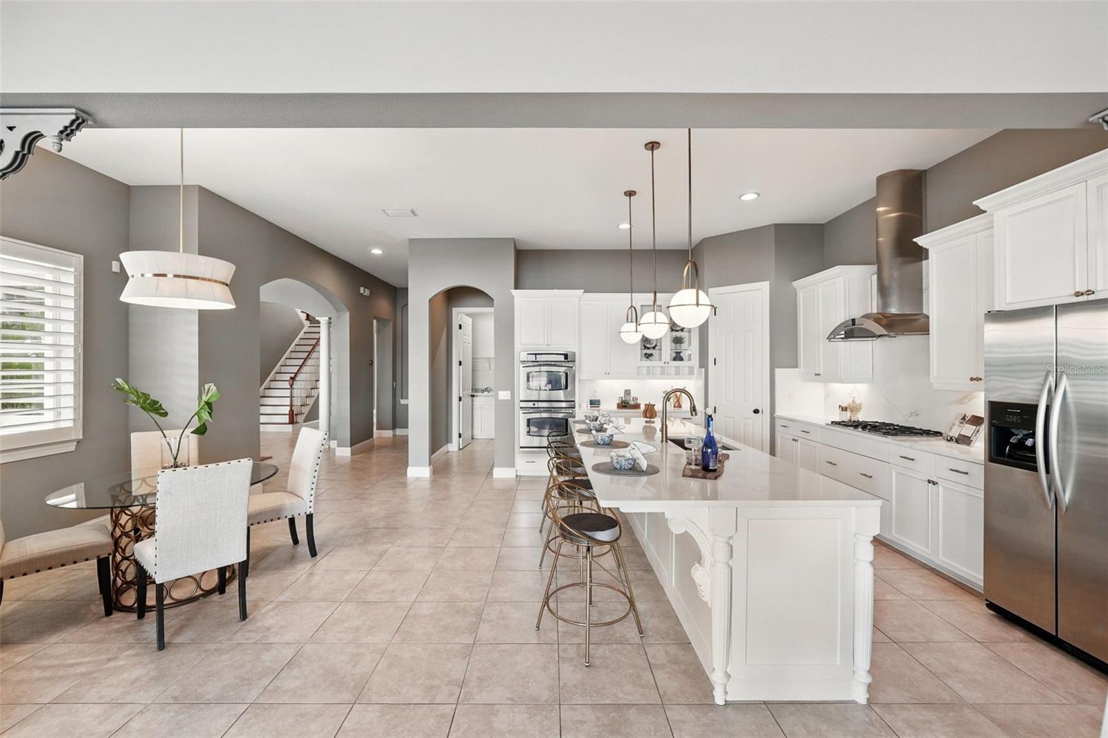 5405 MERRITT ISLAND DR, APOLLO BEACH, FL, 33572