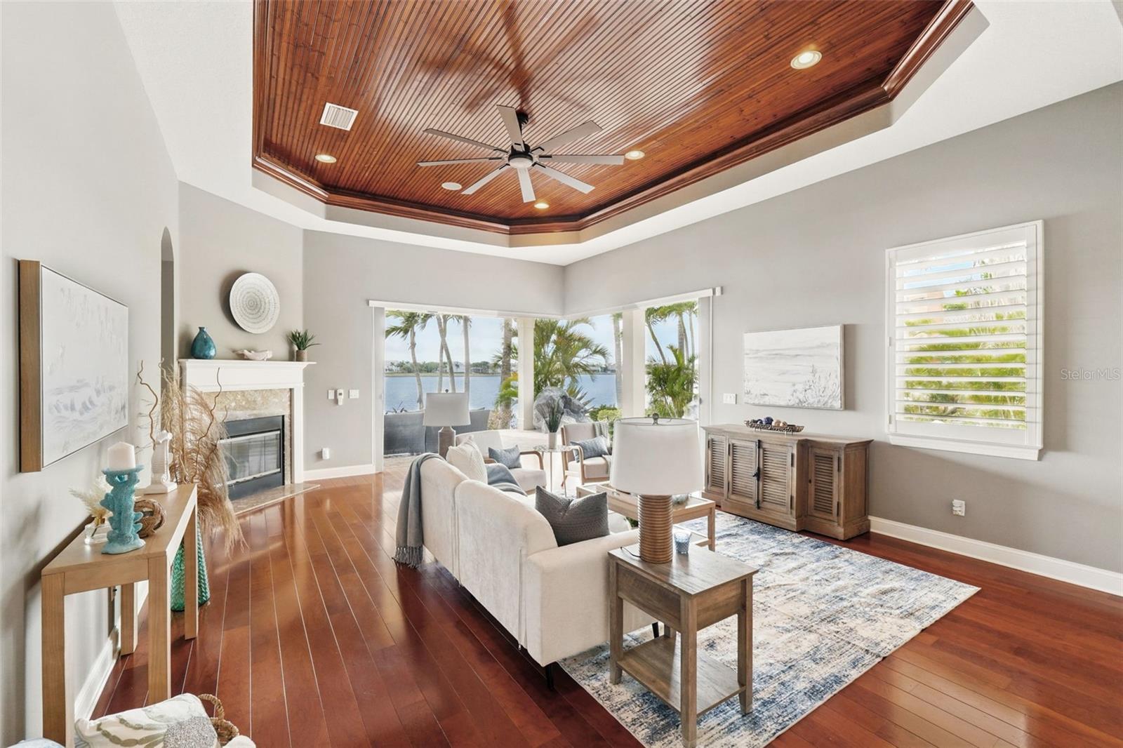 5405 MERRITT ISLAND DR, APOLLO BEACH, FL, 33572