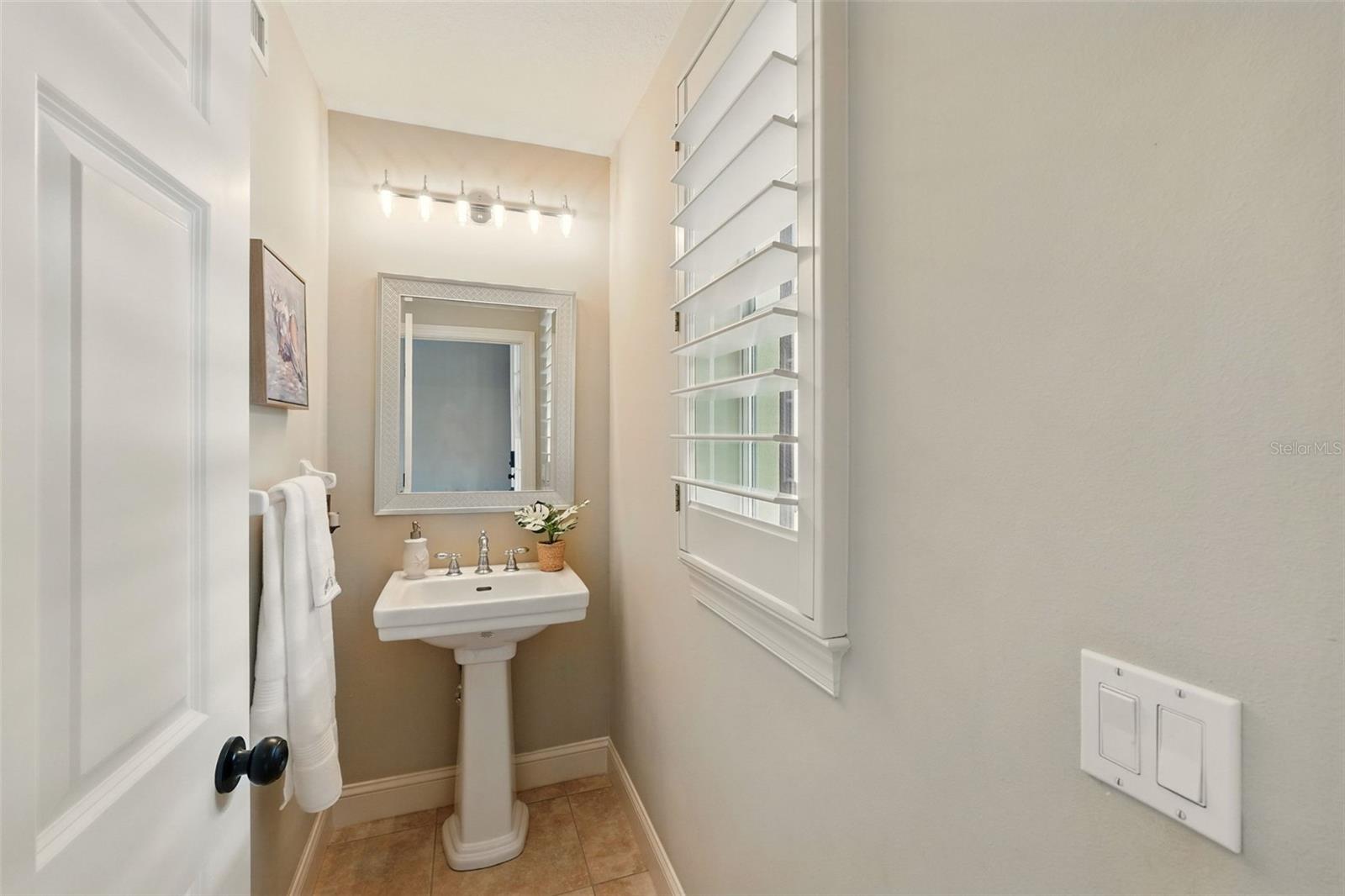 5405 MERRITT ISLAND DR, APOLLO BEACH, FL, 33572
