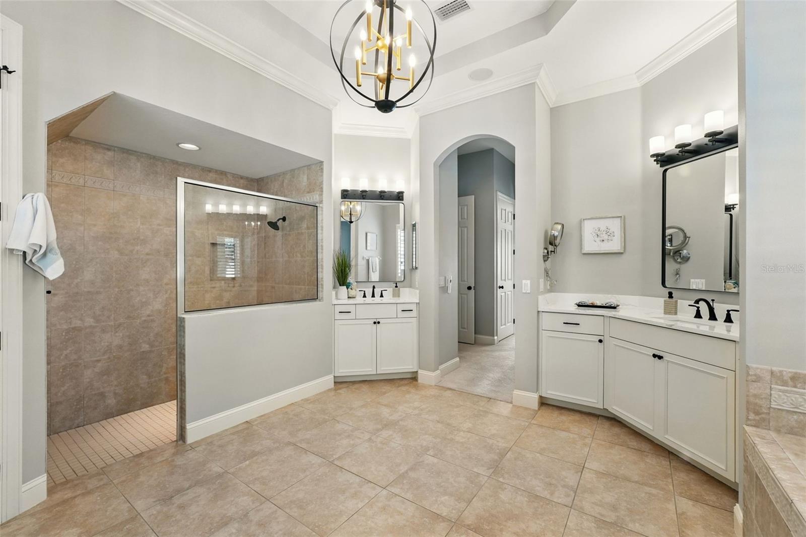 5405 MERRITT ISLAND DR, APOLLO BEACH, FL, 33572