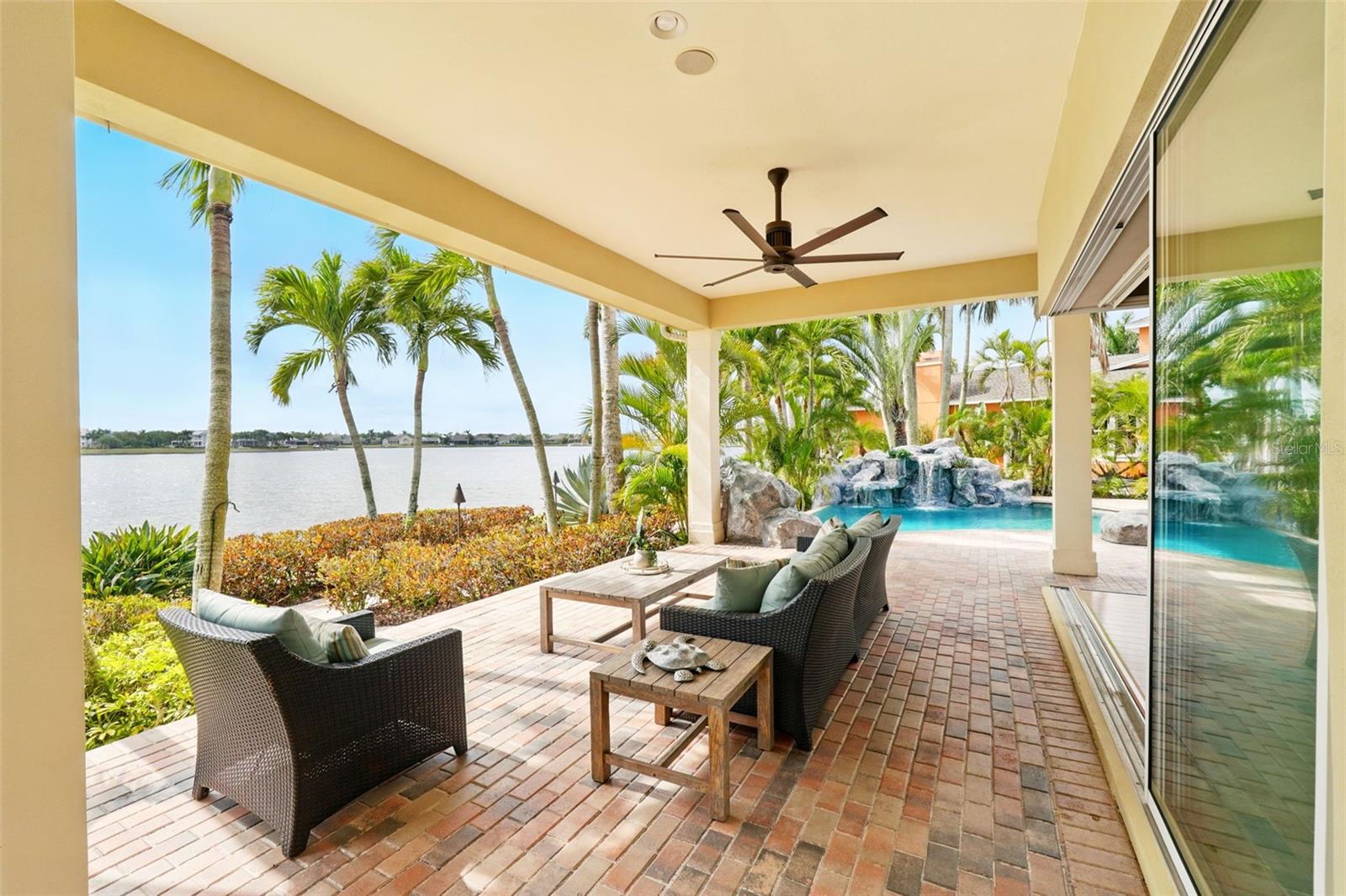 5405 MERRITT ISLAND DR, APOLLO BEACH, FL, 33572