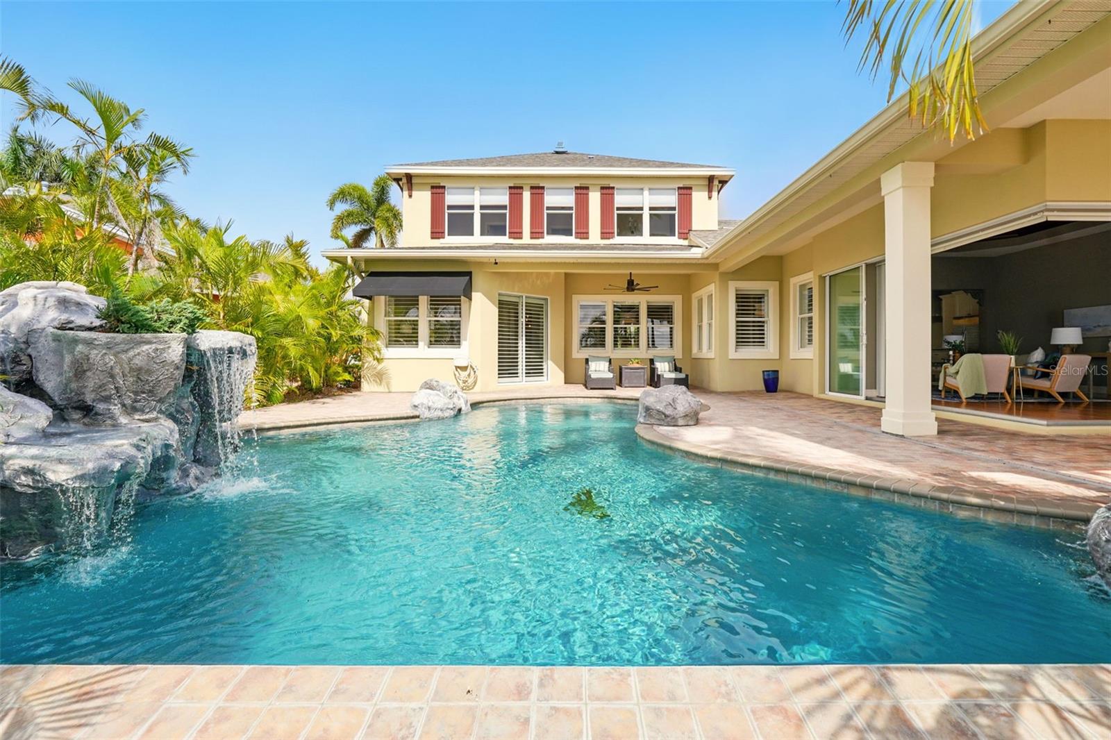 5405 MERRITT ISLAND DR, APOLLO BEACH, FL, 33572