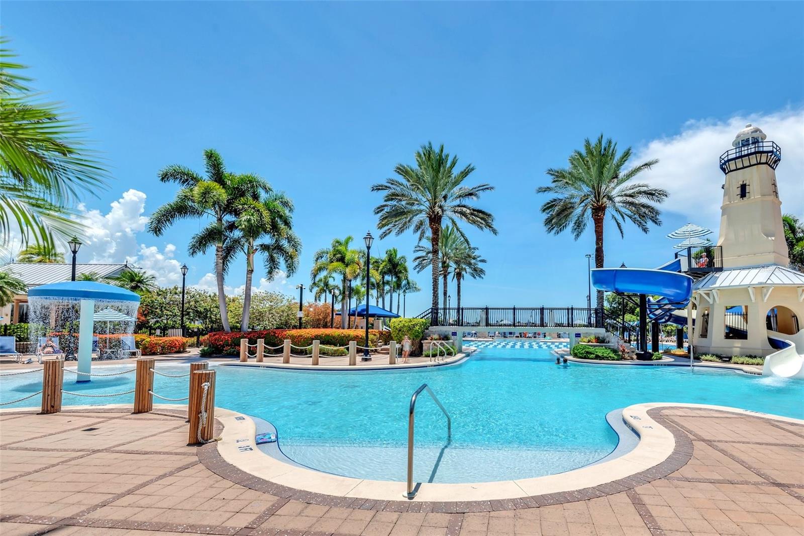 5405 MERRITT ISLAND DR, APOLLO BEACH, FL, 33572