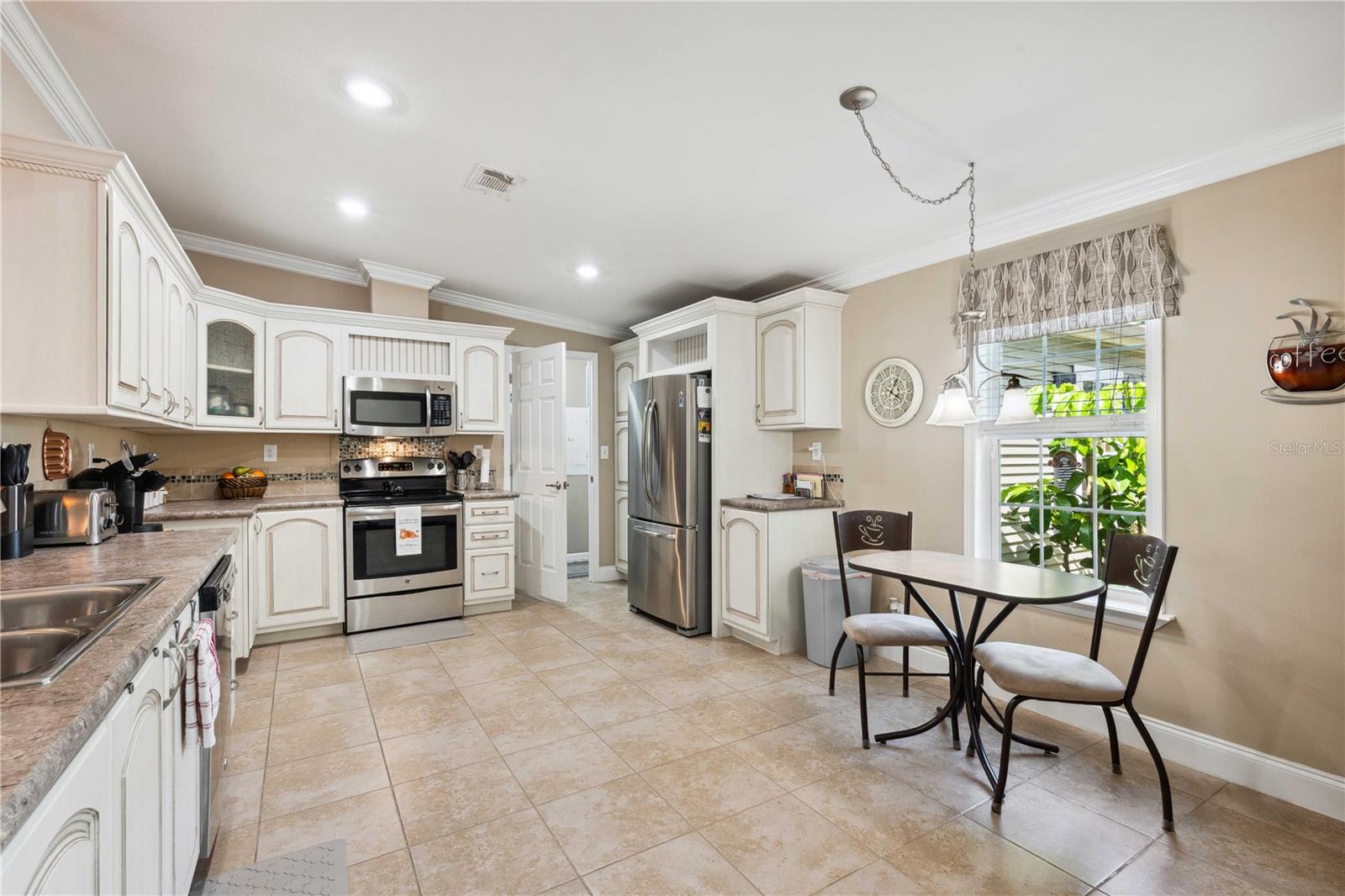 3911 LADO DR, WESLEY CHAPEL, FL, 33543