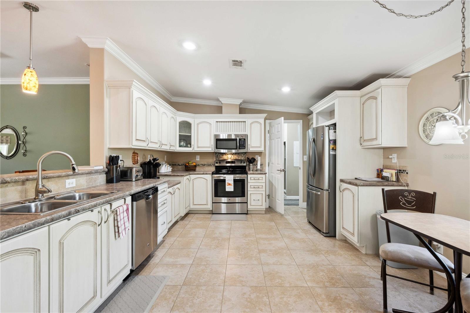 3911 LADO DR, WESLEY CHAPEL, FL, 33543
