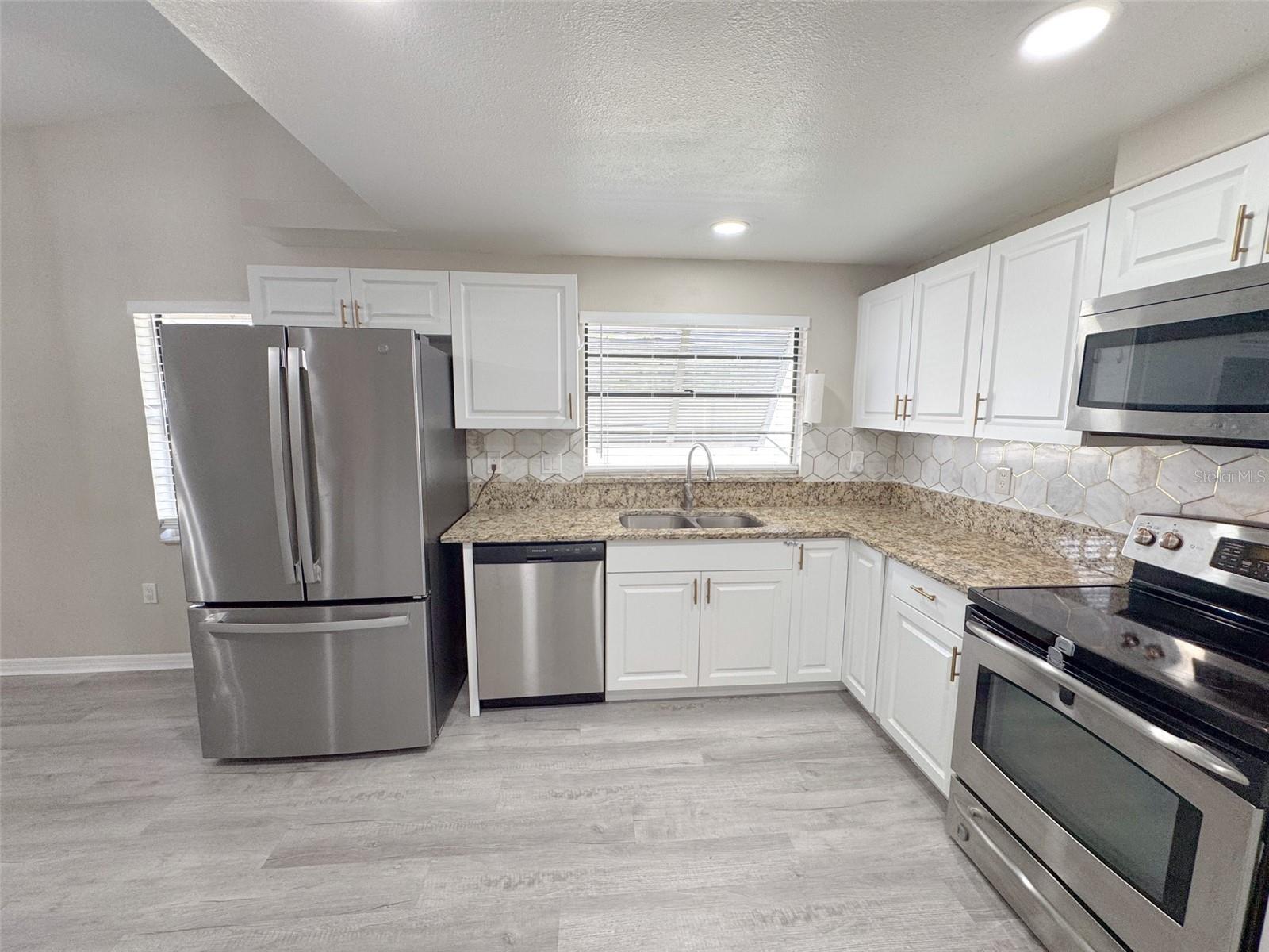 7026 WHITETHORN CT, PORT RICHEY, FL, 34668