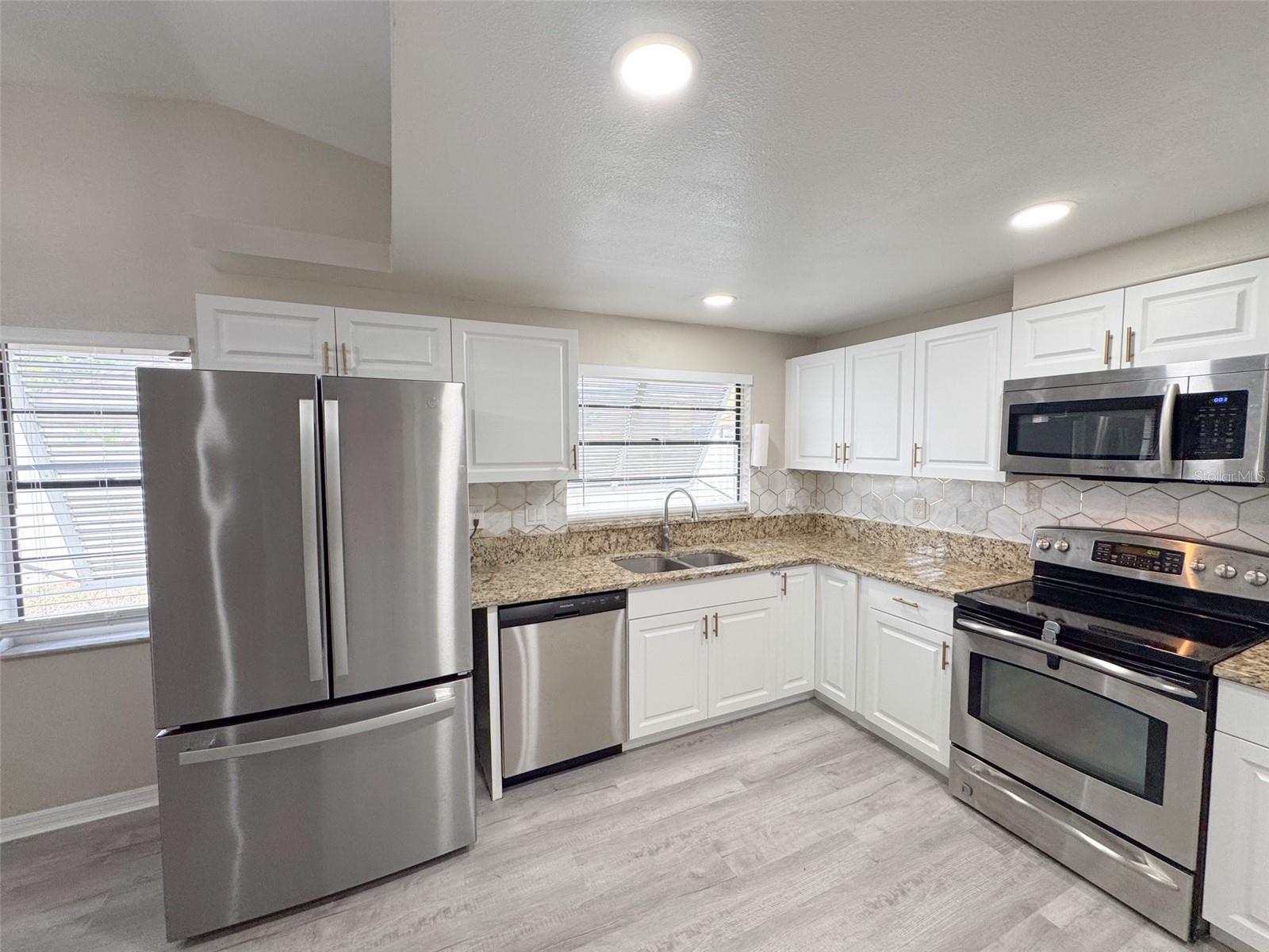 7026 WHITETHORN CT, PORT RICHEY, FL, 34668