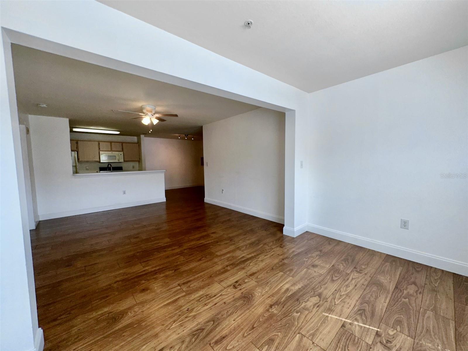 5459 VINELAND RD #4202, ORLANDO, FL, 32811