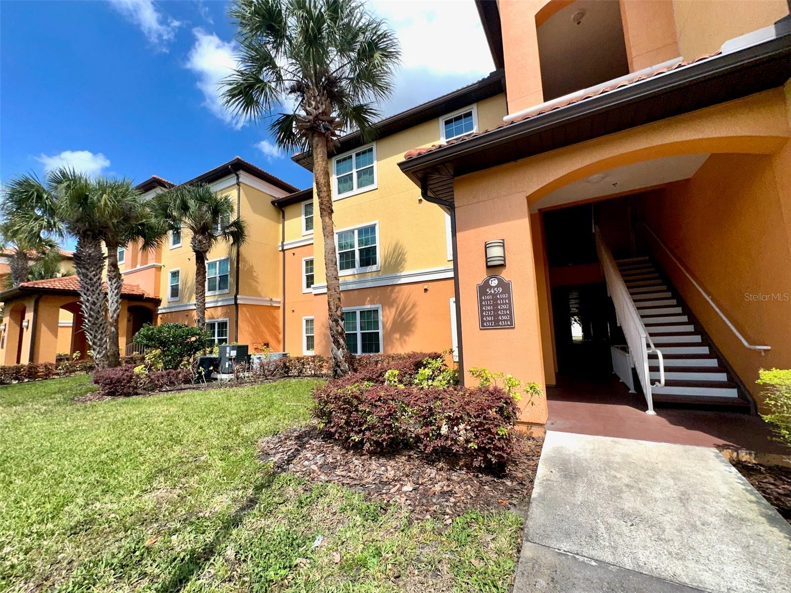 5459 VINELAND RD #4202, ORLANDO, FL, 32811