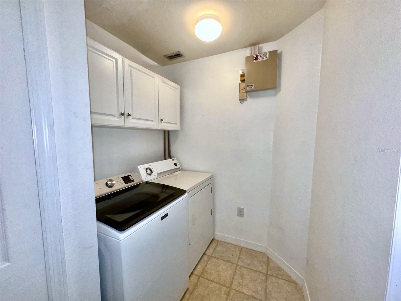 5459 VINELAND RD #4202, ORLANDO, FL, 32811