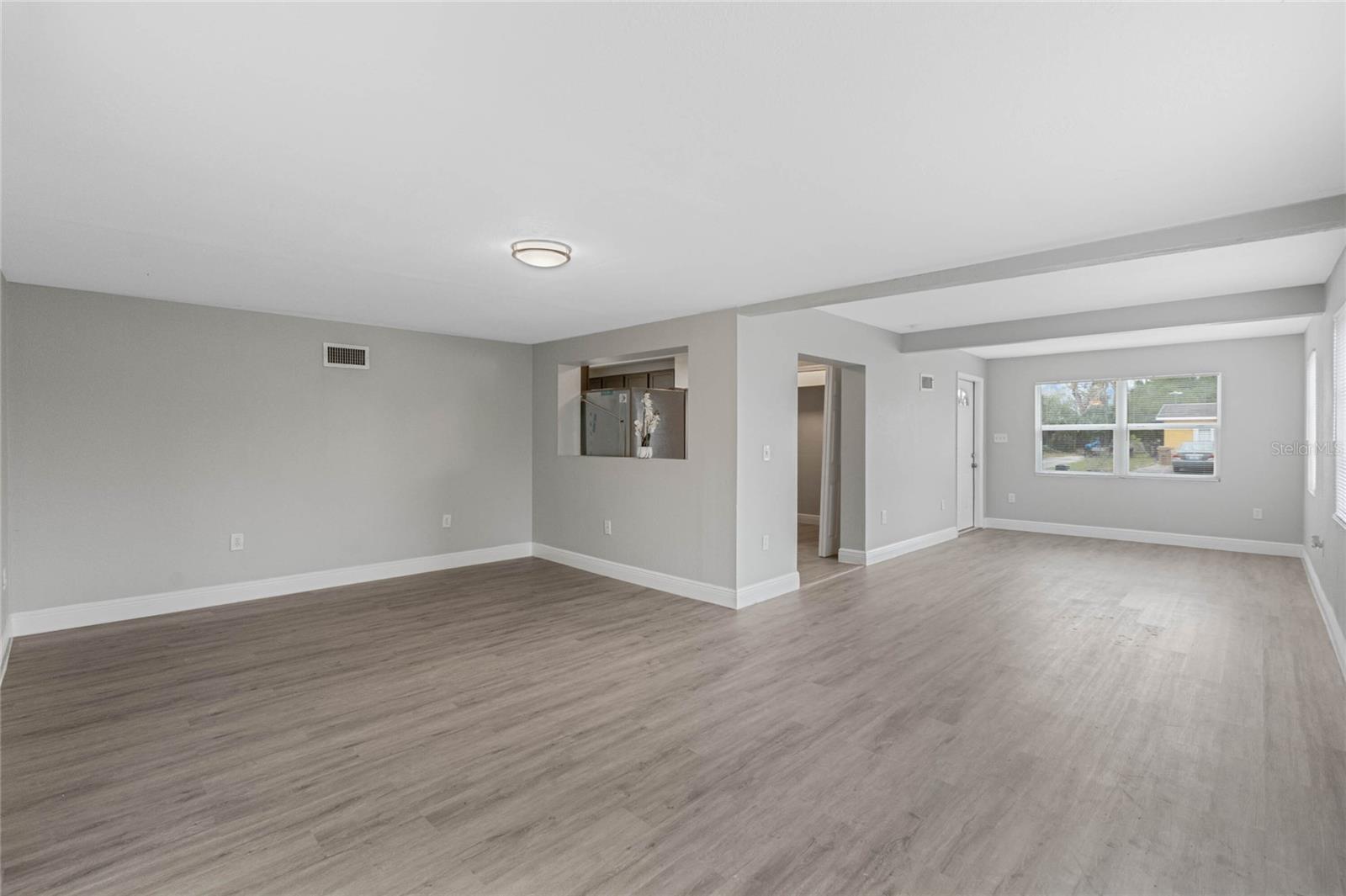 1090 EMERALD DR, MOUNT DORA, FL, 32757