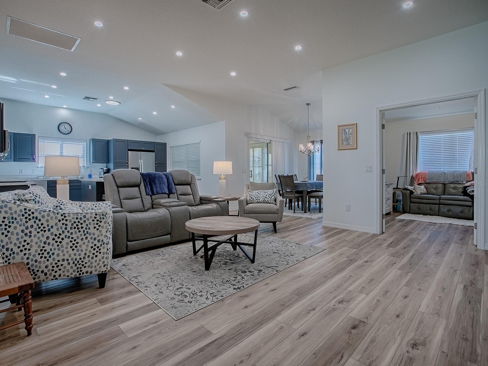 1010 VENTURA DR, THE VILLAGES, FL, 32159