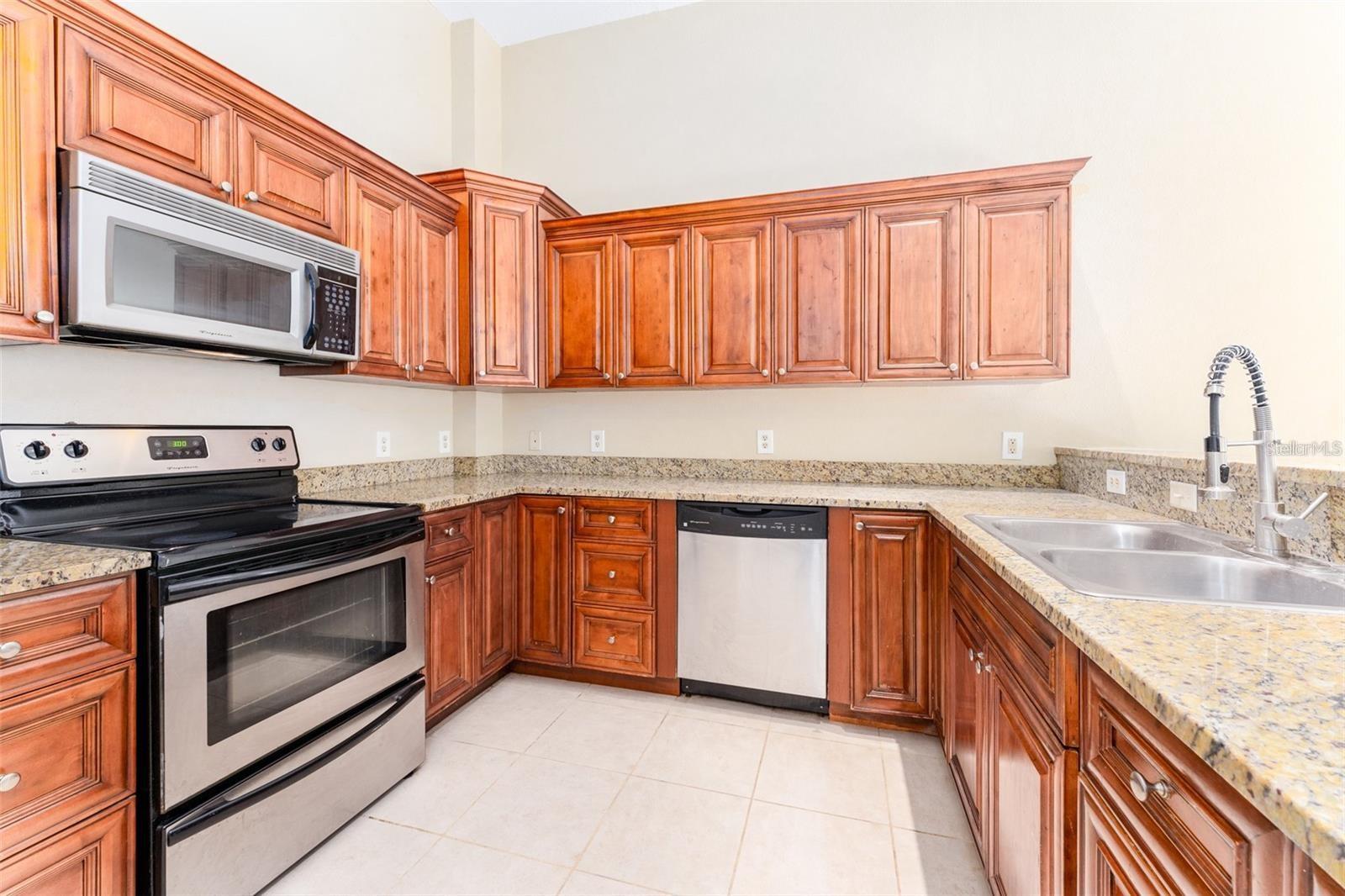 9515 CITRUS GLEN PL, TAMPA, FL, 33618