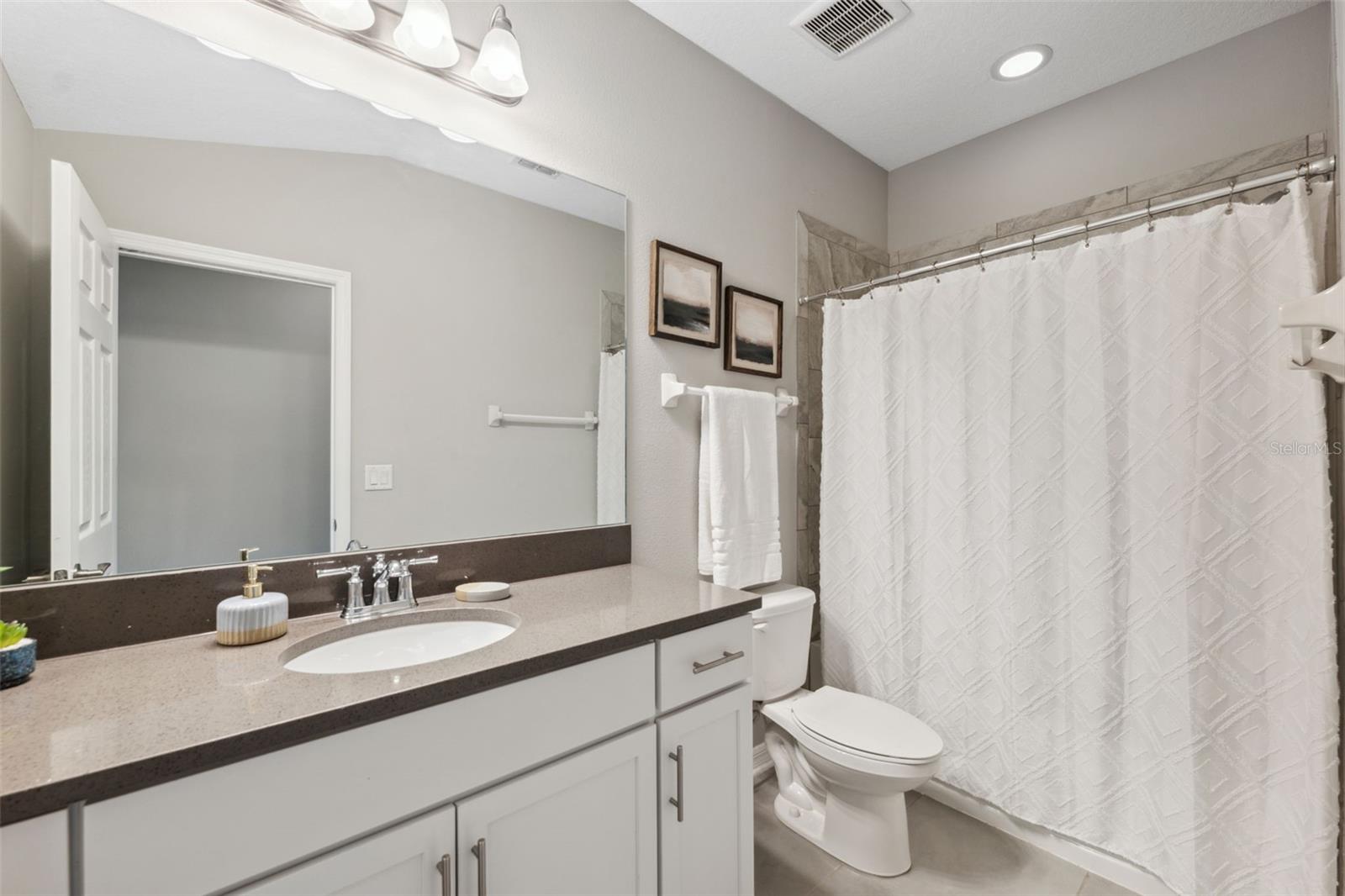 29925 SOUTHWELL LN #29925, WESLEY CHAPEL, FL, 33543