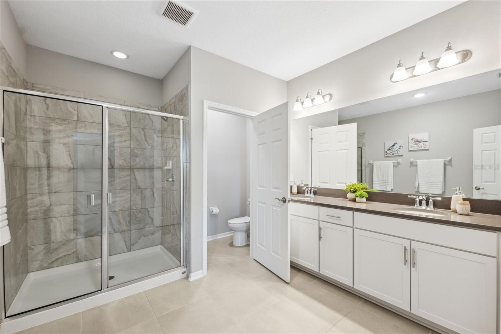29925 SOUTHWELL LN #29925, WESLEY CHAPEL, FL, 33543