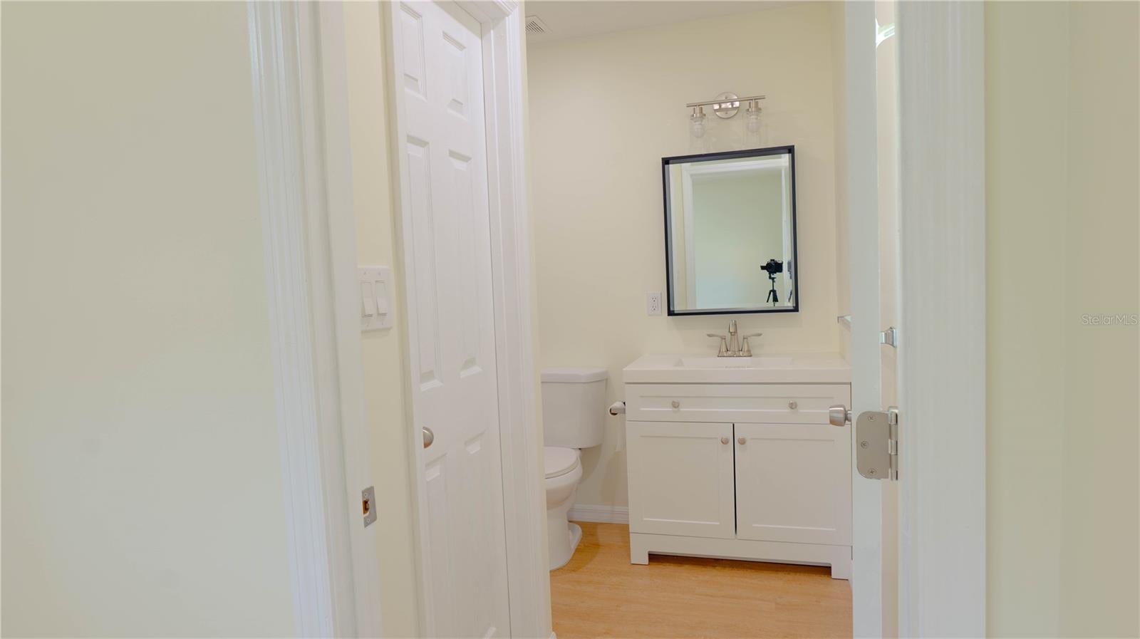 624 N NEW HAMPSHIRE AVE, TAVARES, FL, 32778