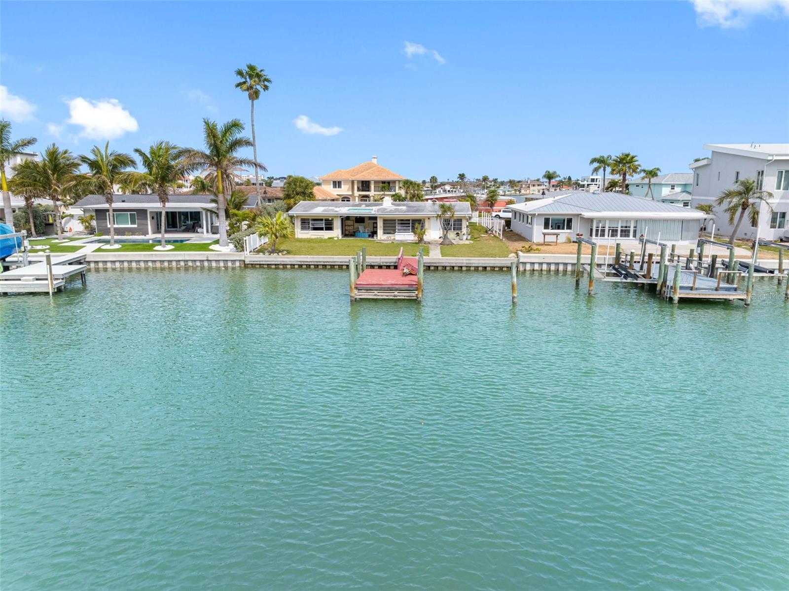 203 BATH CLUB BLVD N, NORTH REDINGTON BEACH, FL, 33708