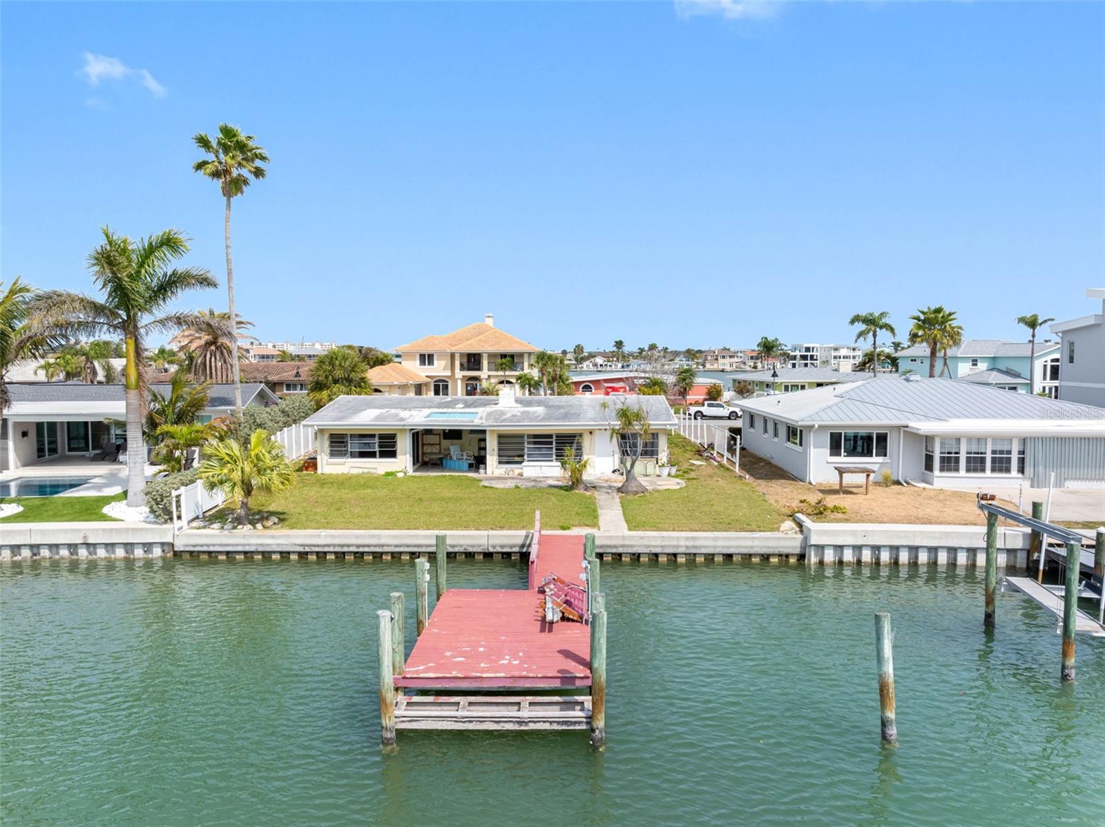 203 BATH CLUB BLVD N, NORTH REDINGTON BEACH, FL, 33708
