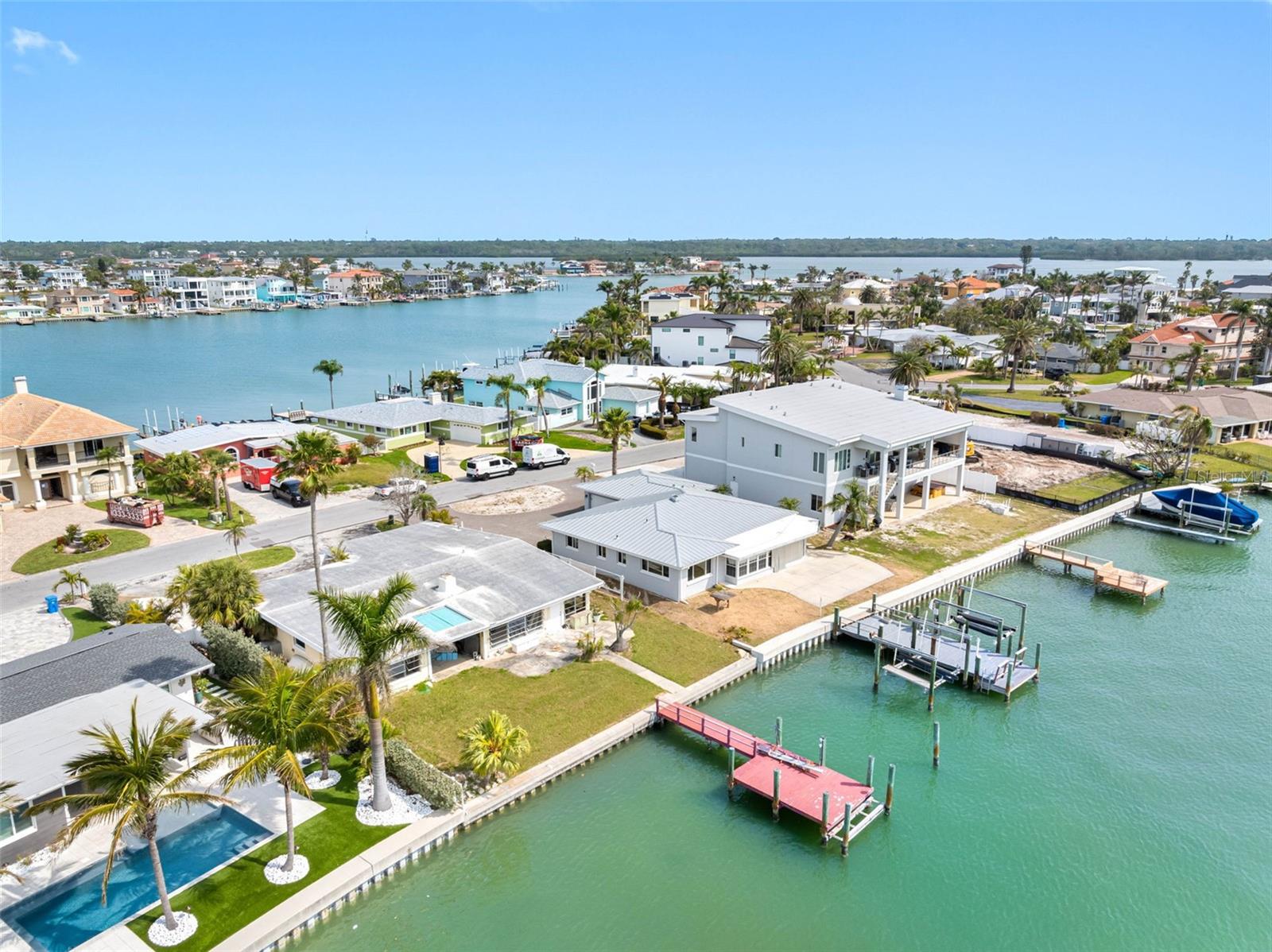 203 BATH CLUB BLVD N, NORTH REDINGTON BEACH, FL, 33708