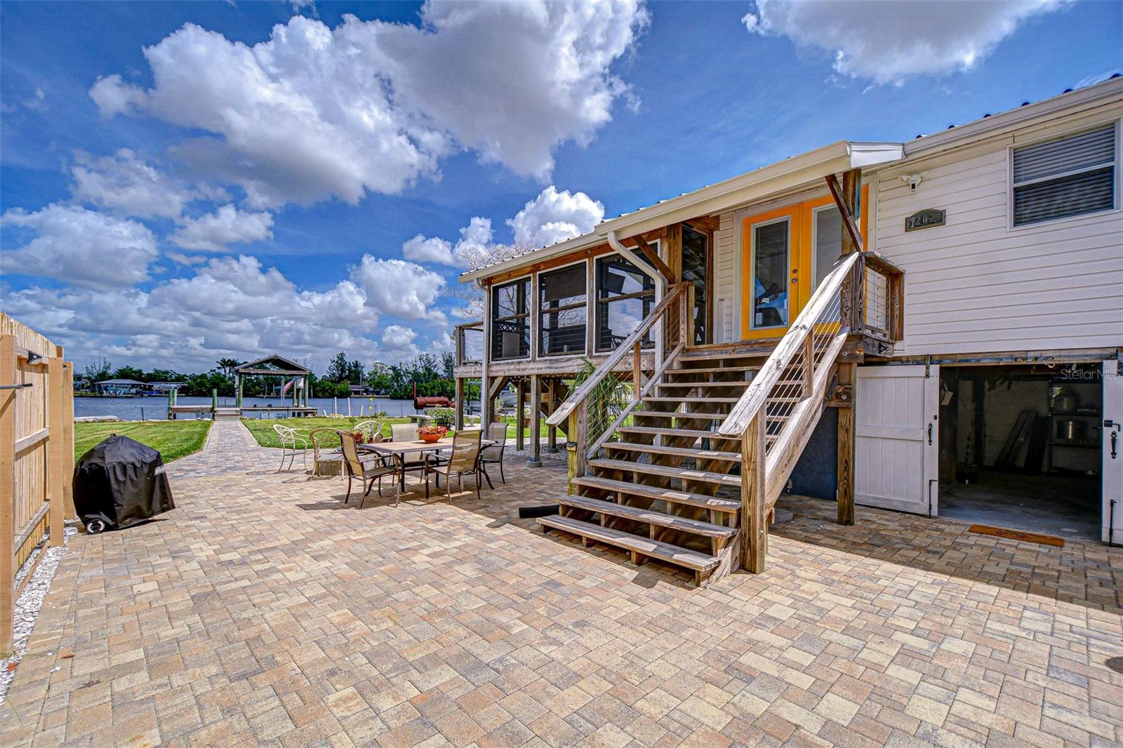 202 7TH ST SW, RUSKIN, FL, 33570