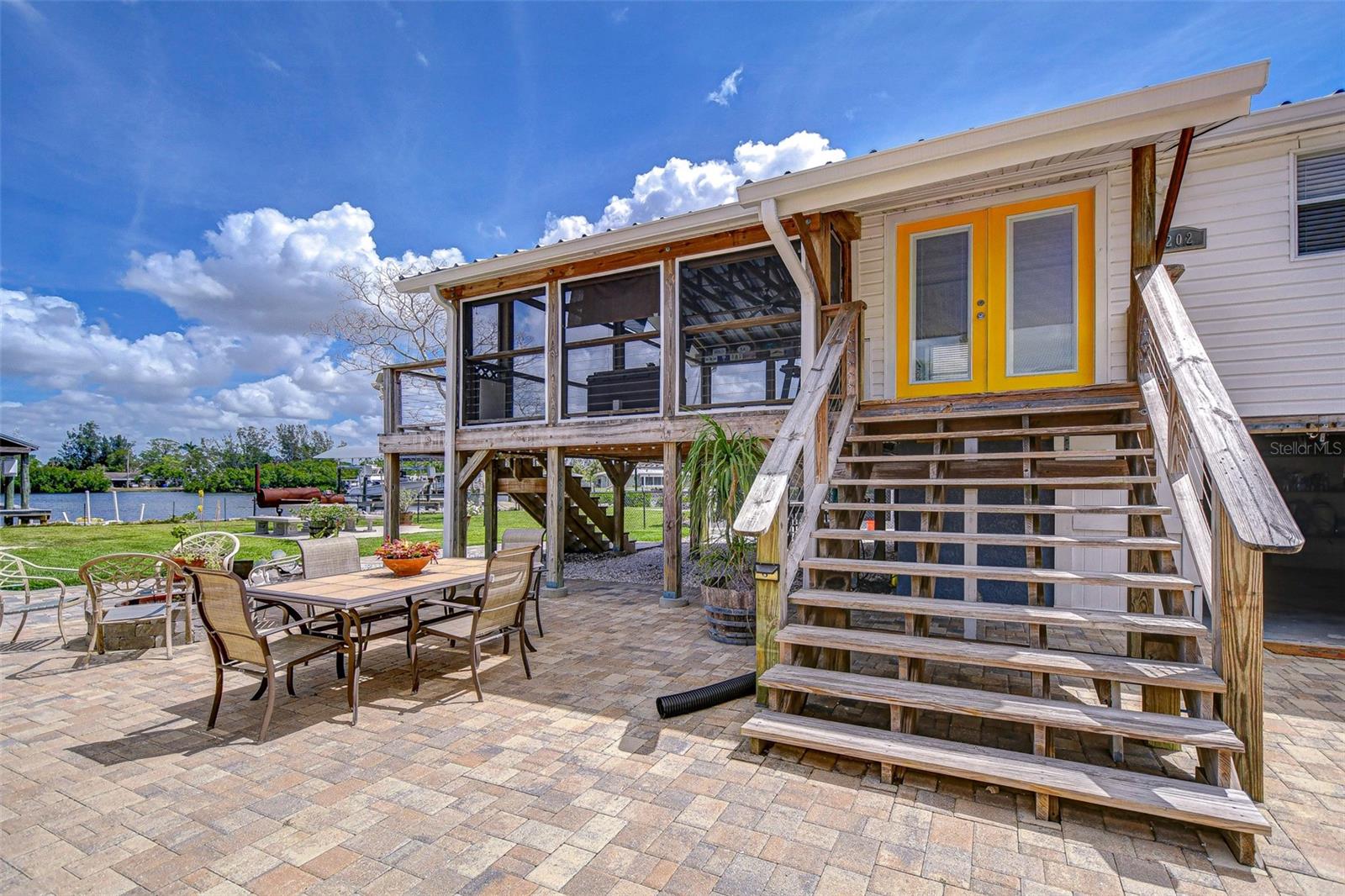 202 7TH ST SW, RUSKIN, FL, 33570