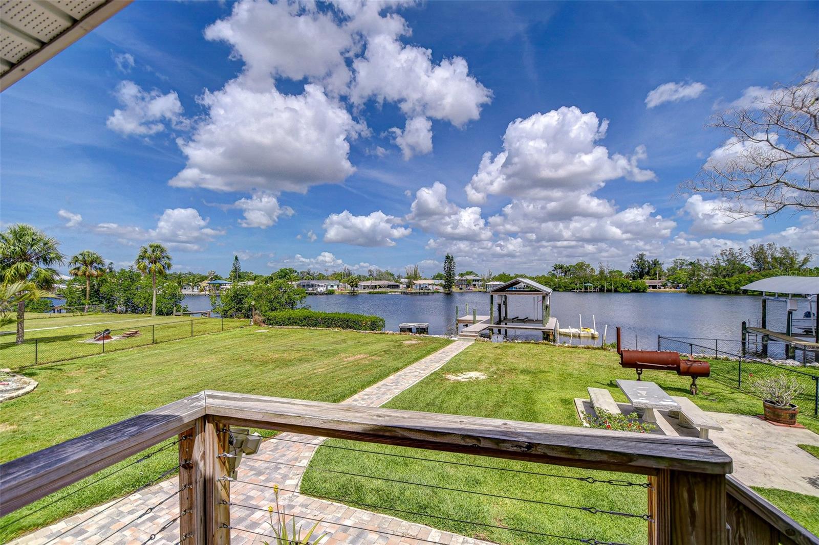 202 7TH ST SW, RUSKIN, FL, 33570