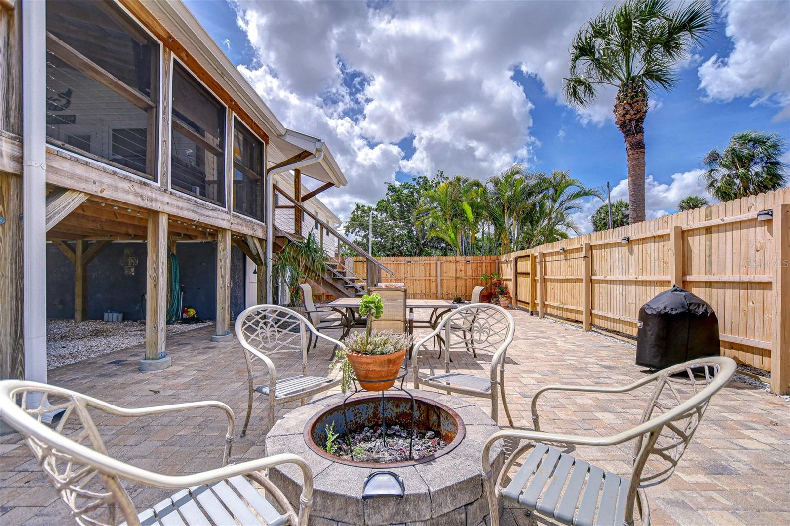 202 7TH ST SW, RUSKIN, FL, 33570