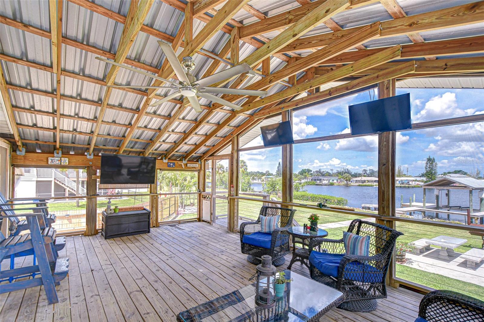 202 7TH ST SW, RUSKIN, FL, 33570