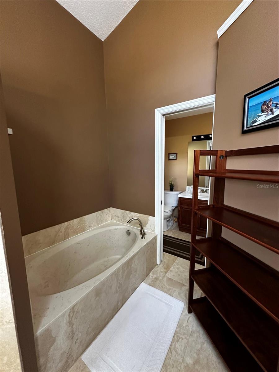 3511 FOX LAKE DR, APOPKA, FL, 32712