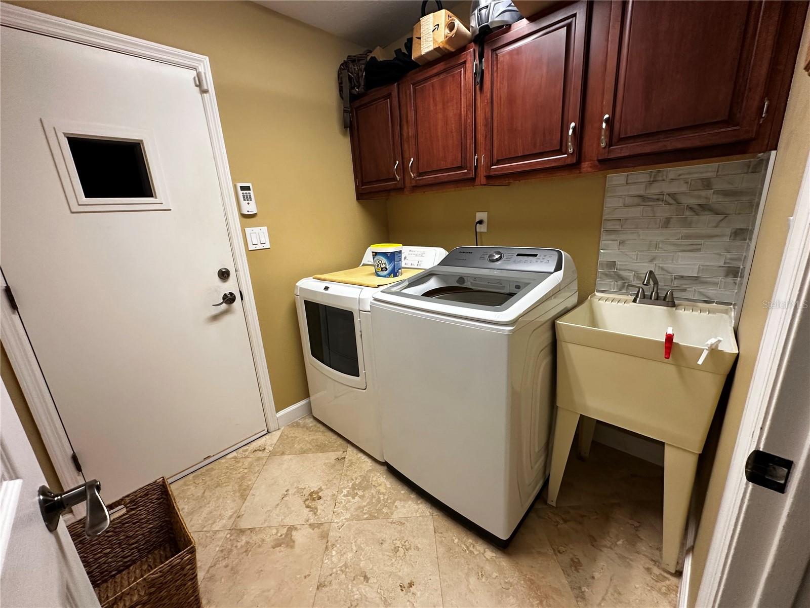 3511 FOX LAKE DR, APOPKA, FL, 32712