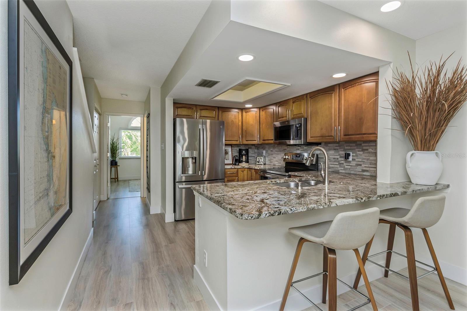 375 MADEIRA CIR, TIERRA VERDE, FL, 33715