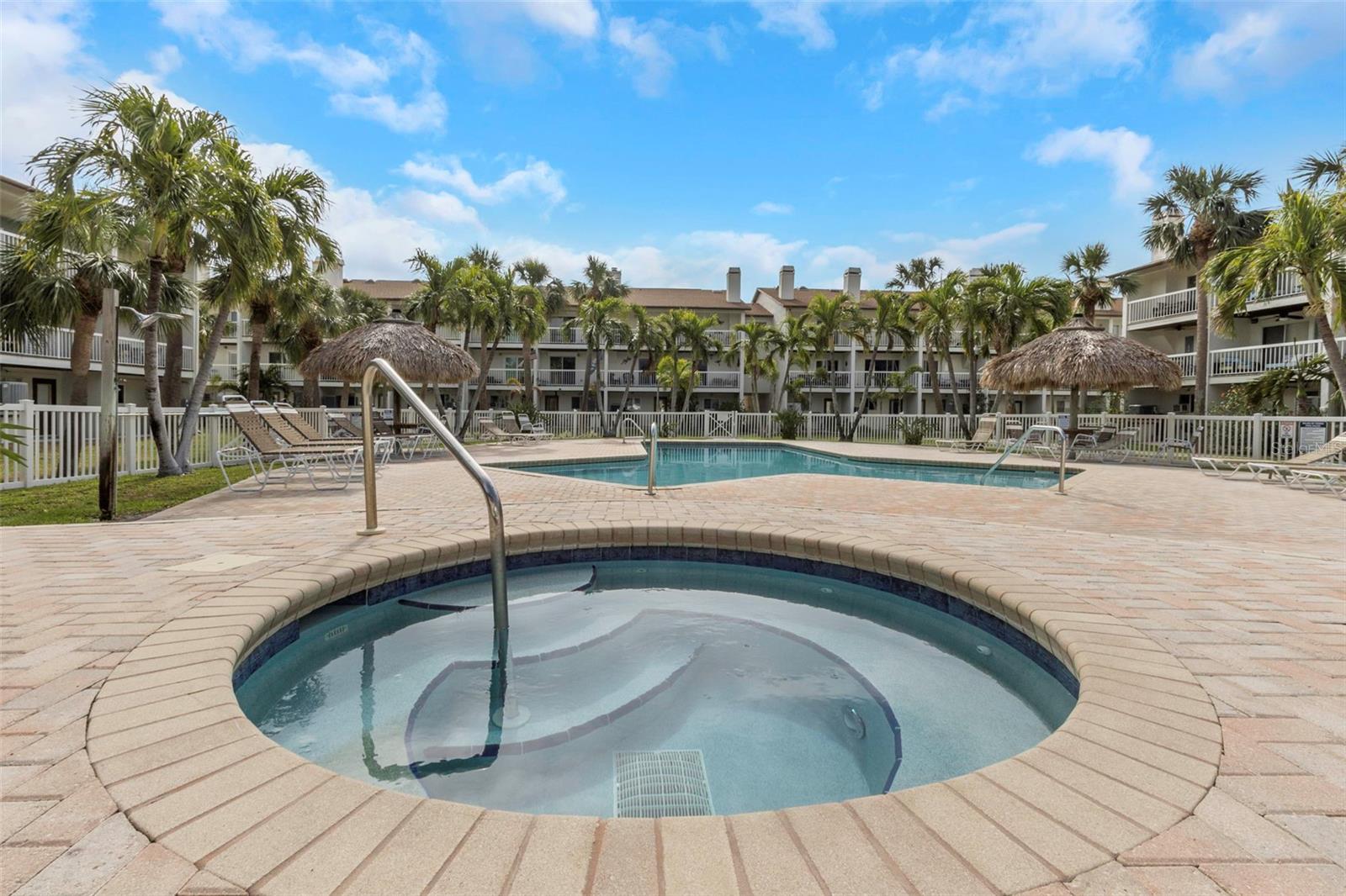 375 MADEIRA CIR, TIERRA VERDE, FL, 33715