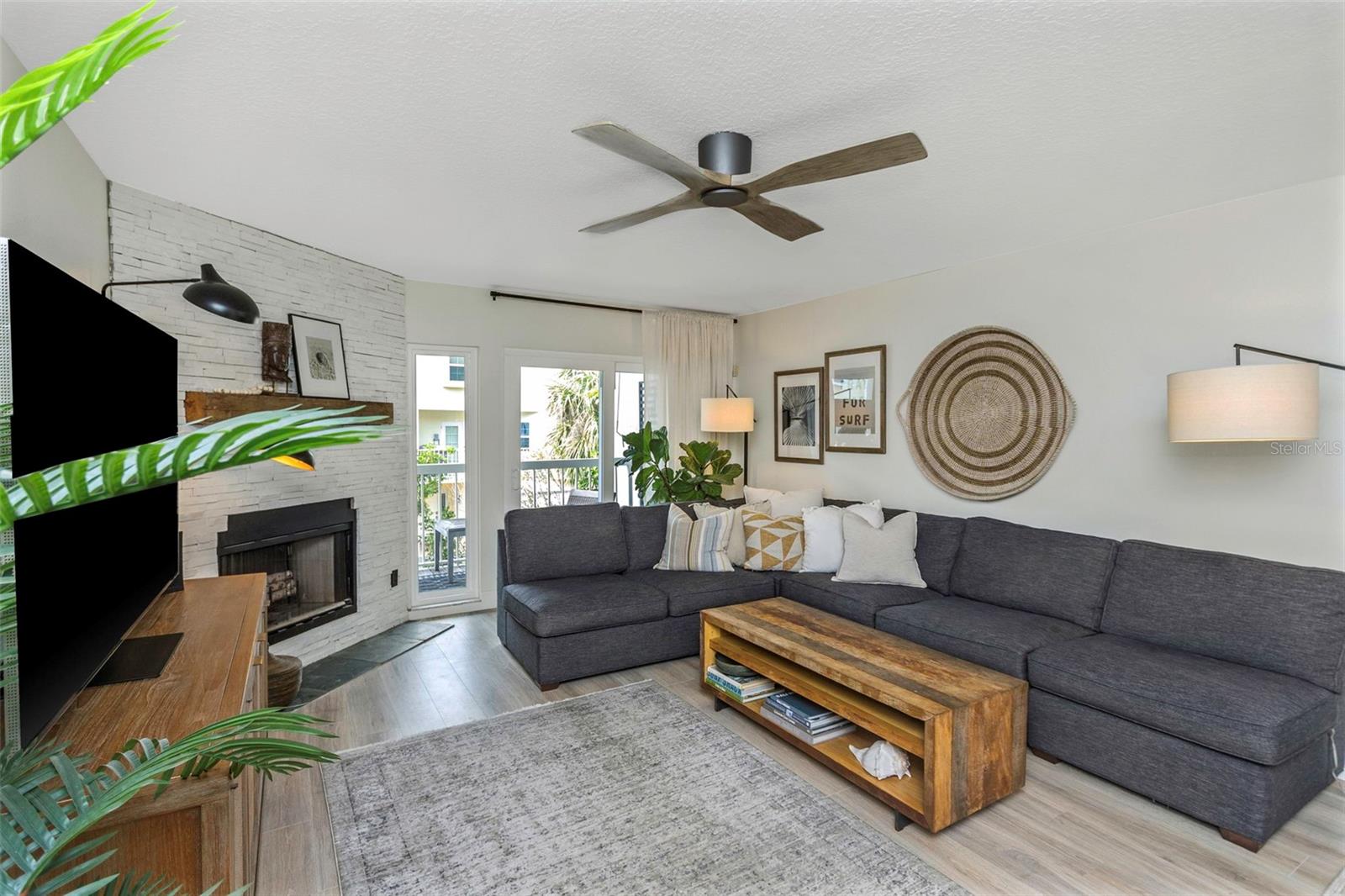 375 MADEIRA CIR, TIERRA VERDE, FL, 33715