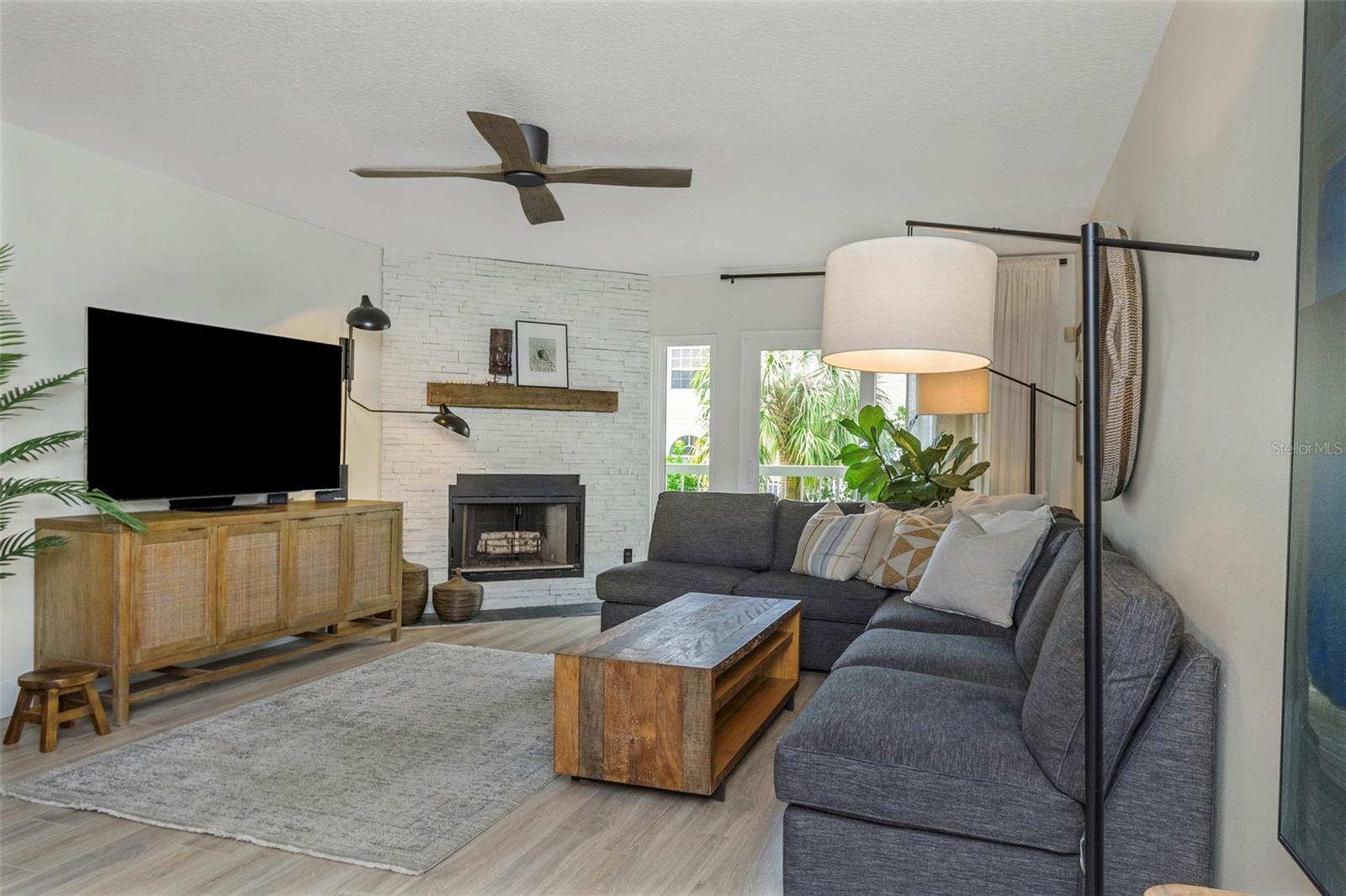 375 MADEIRA CIR, TIERRA VERDE, FL, 33715