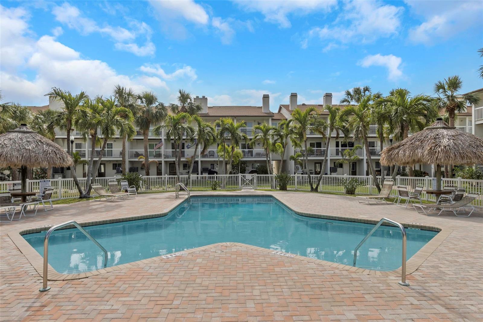 375 MADEIRA CIR, TIERRA VERDE, FL, 33715