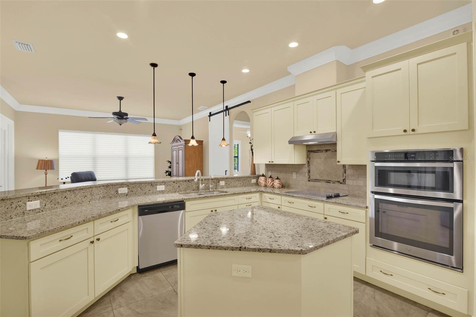 39705 GROVE HTS, LADY LAKE, FL, 32159