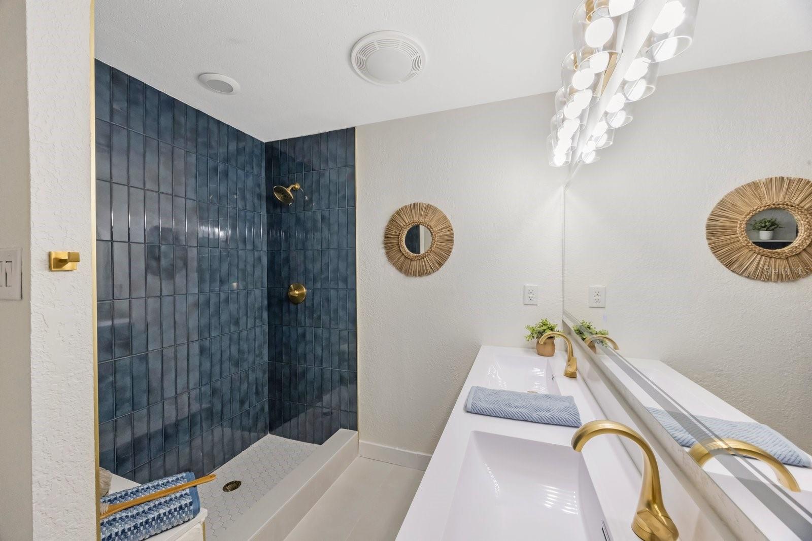 5020 15TH AVE N, ST PETERSBURG, FL, 33713