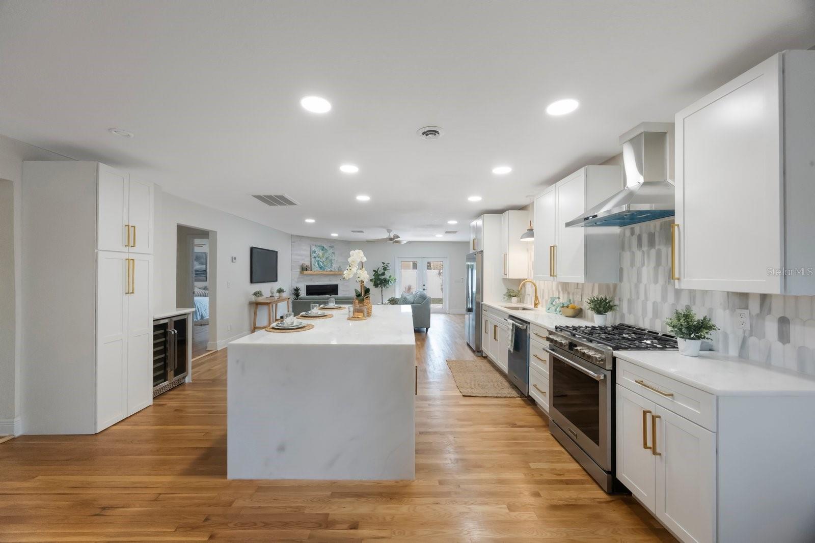 5020 15TH AVE N, ST PETERSBURG, FL, 33713