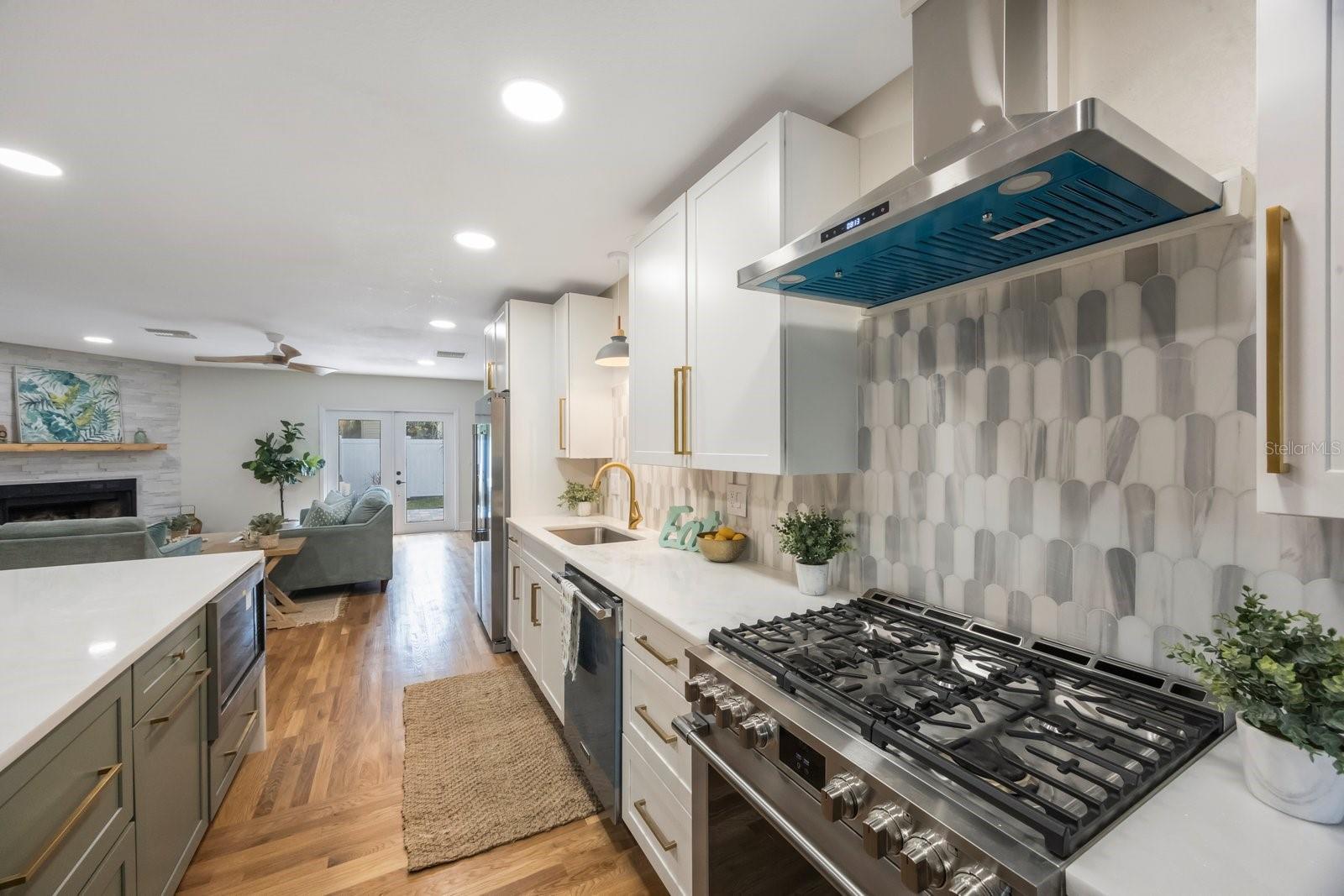5020 15TH AVE N, ST PETERSBURG, FL, 33713