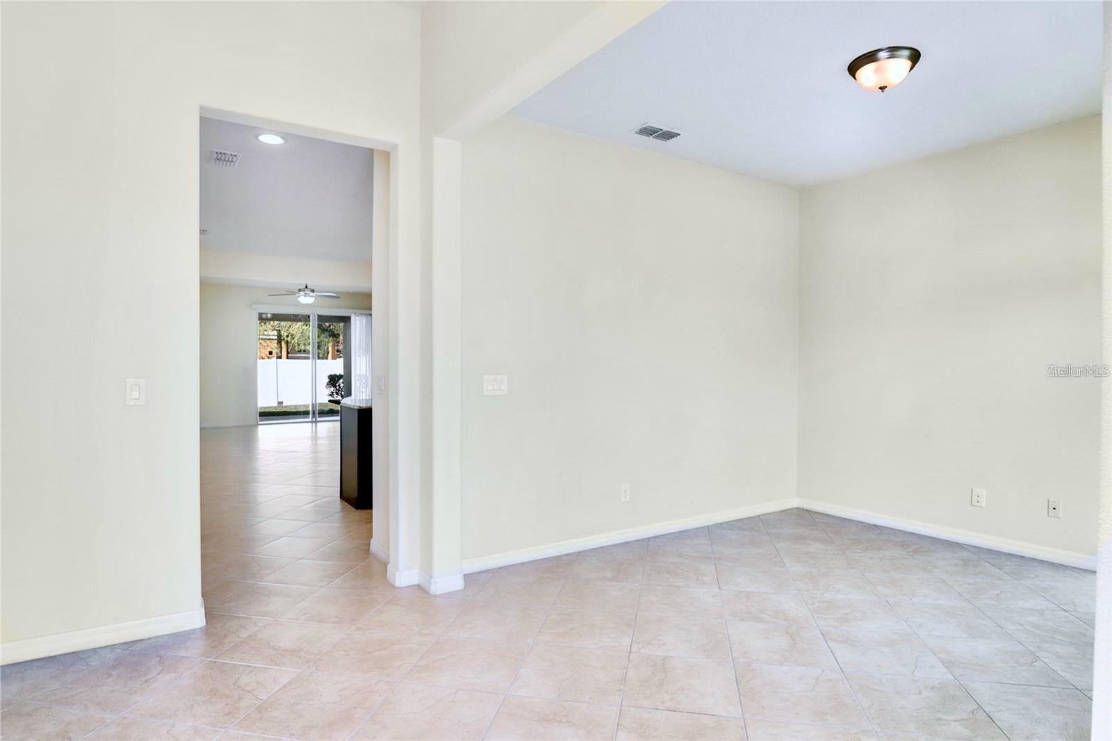5023 SOUTHLAWN AVE, ORLANDO, FL, 32811