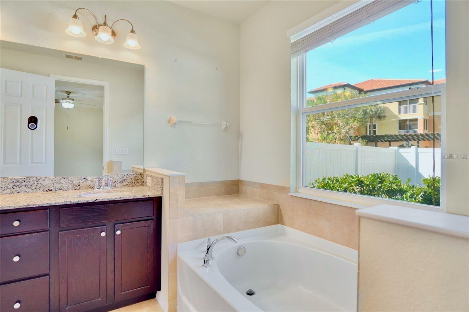 5023 SOUTHLAWN AVE, ORLANDO, FL, 32811