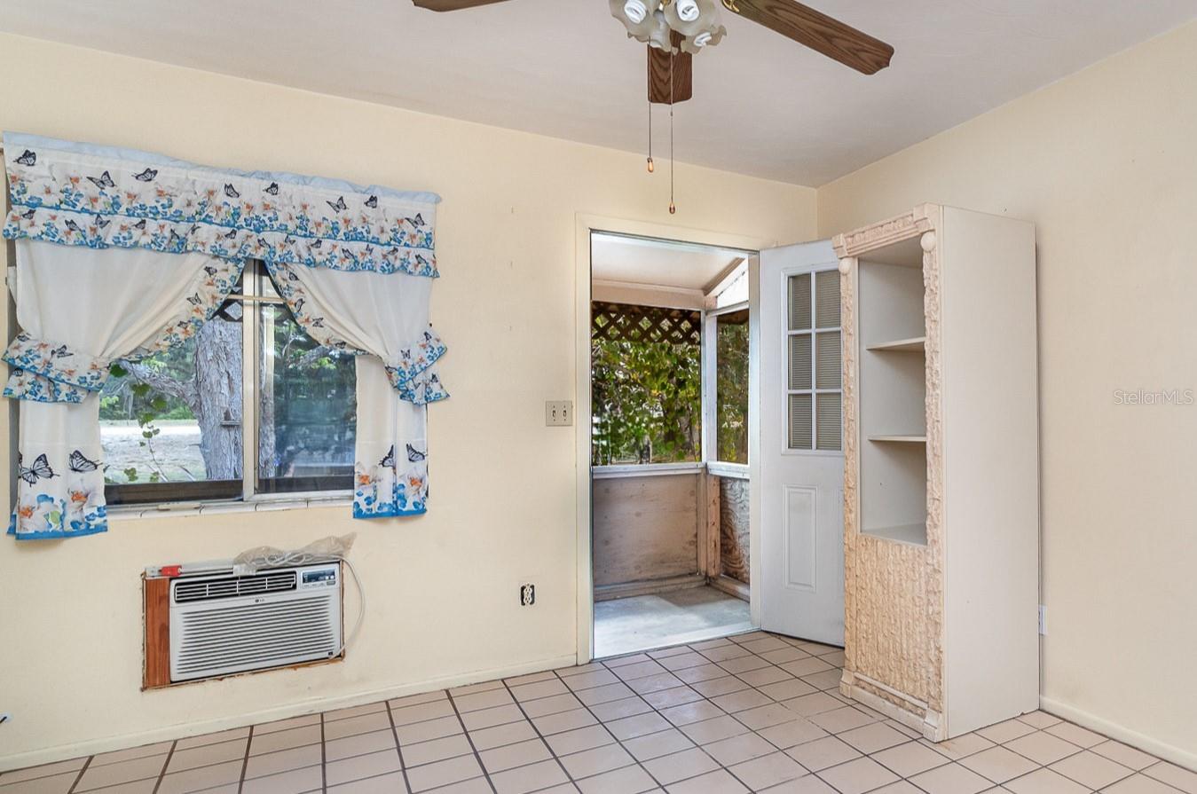 6921 BAYSHORE RD, NORTH FORT MYERS, FL, 33917