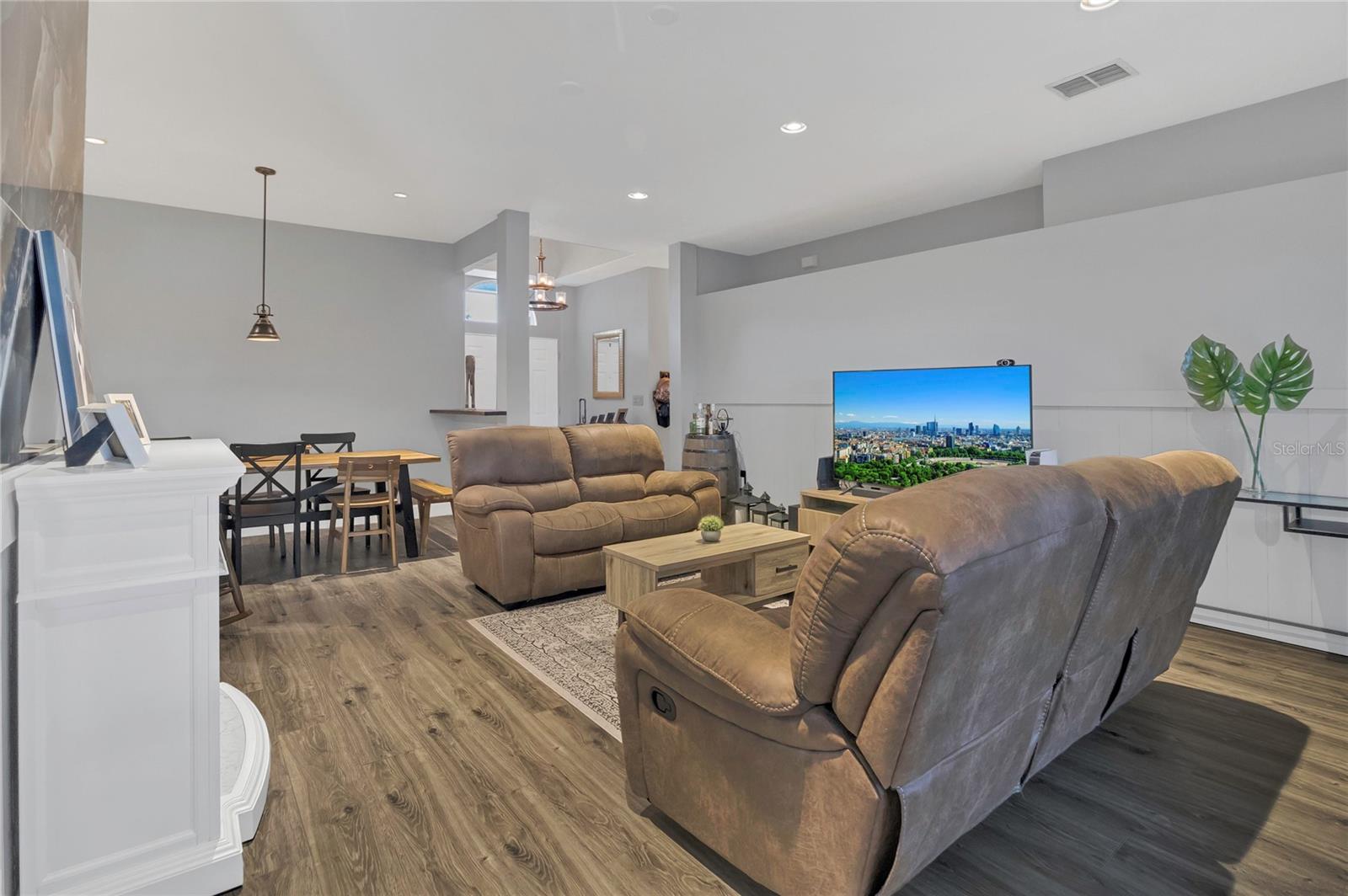 732 BERWICK DR, DAVENPORT, FL, 33897