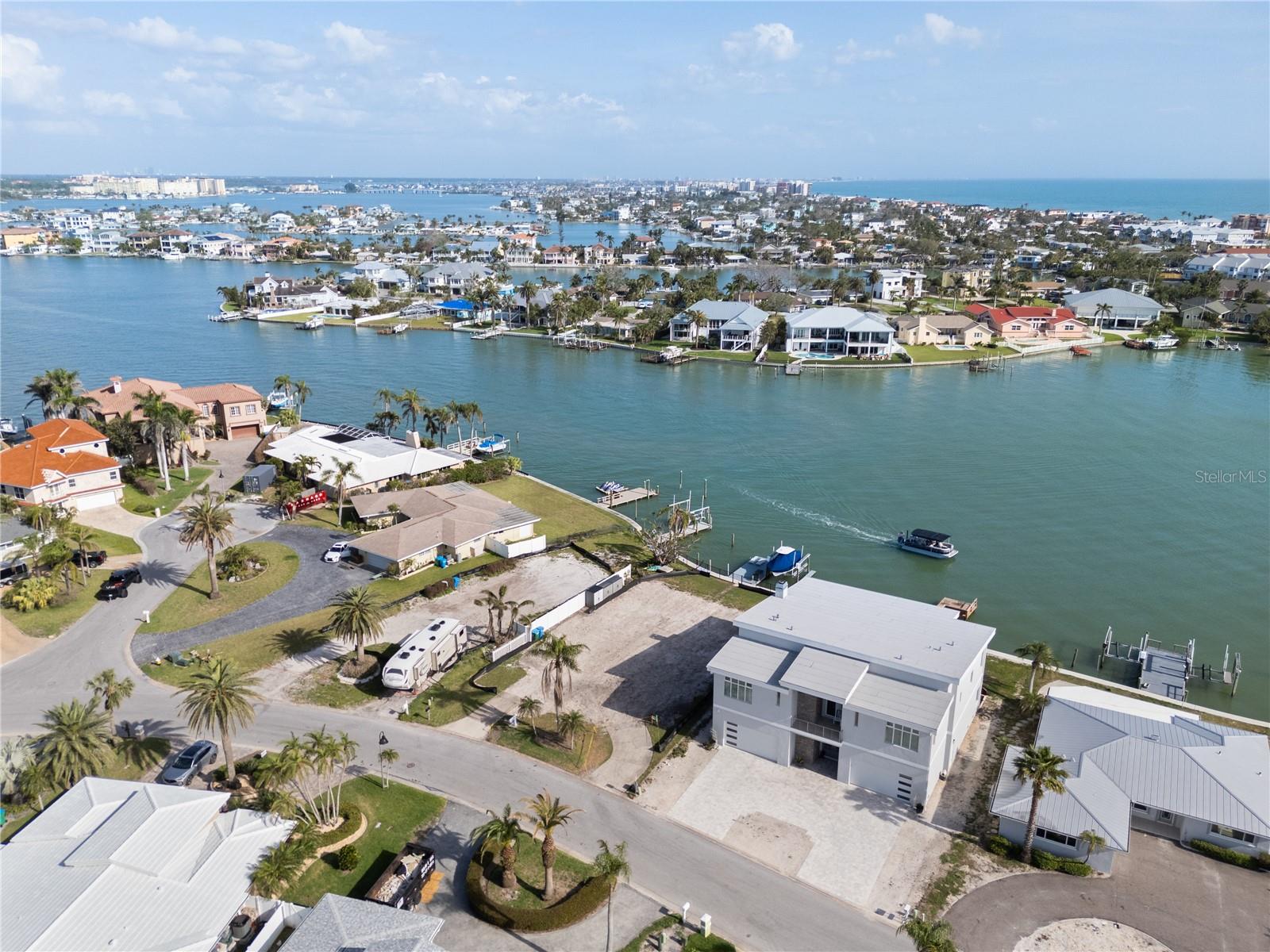 211 BATH CLUB BLVD N, NORTH REDINGTON BEACH, FL, 33708