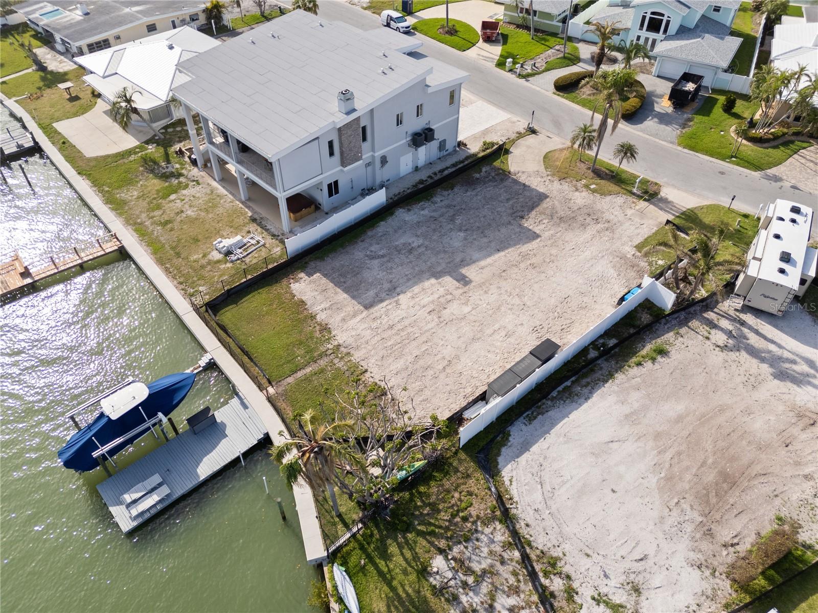 211 BATH CLUB BLVD N, NORTH REDINGTON BEACH, FL, 33708