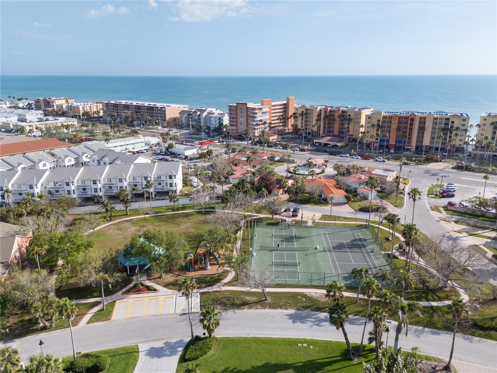 211 BATH CLUB BLVD N, NORTH REDINGTON BEACH, FL, 33708